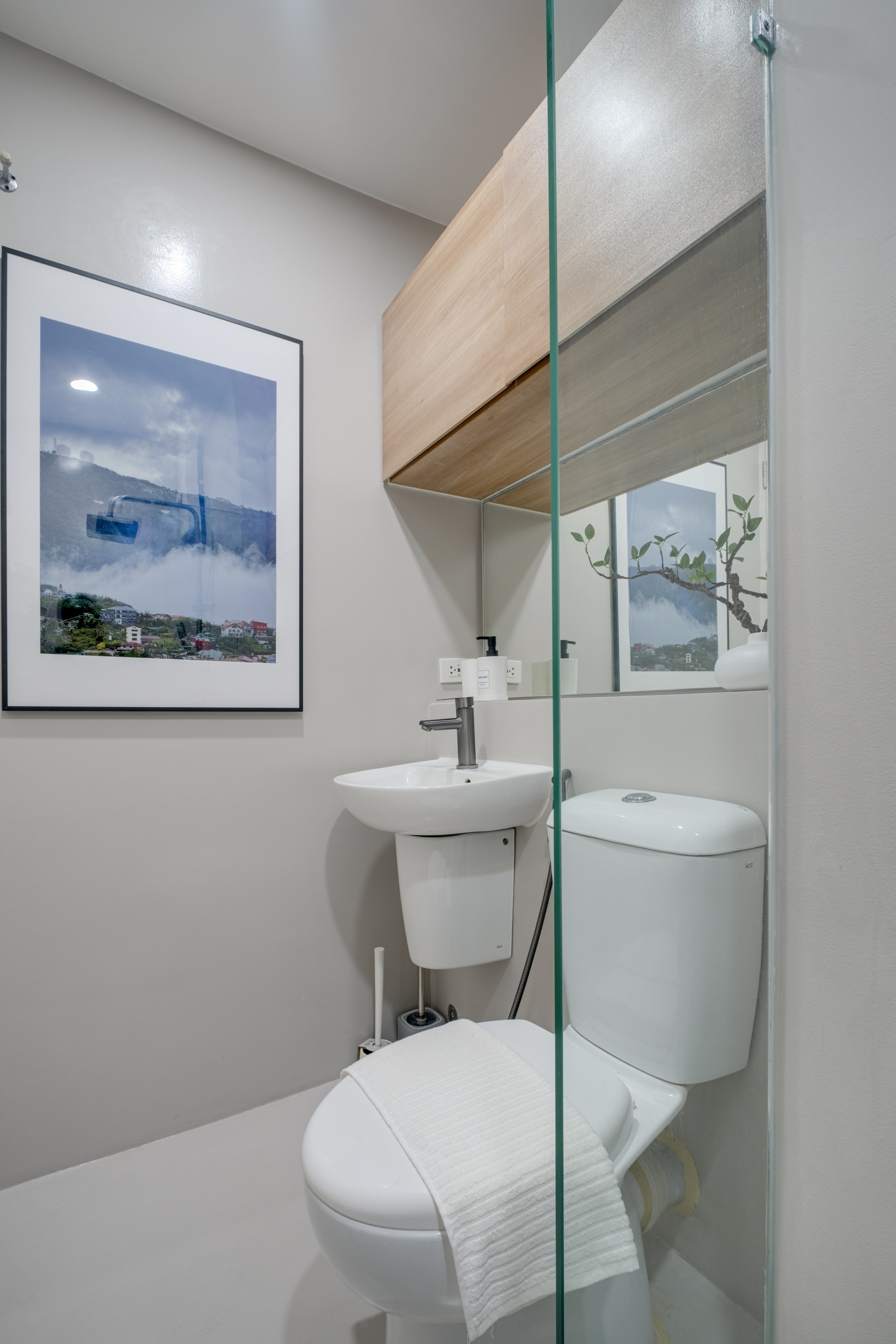LINEAR MAKATI // AIRBNB. Interior & Architectural Photographer Philippines | Argen Carlo Camaclang