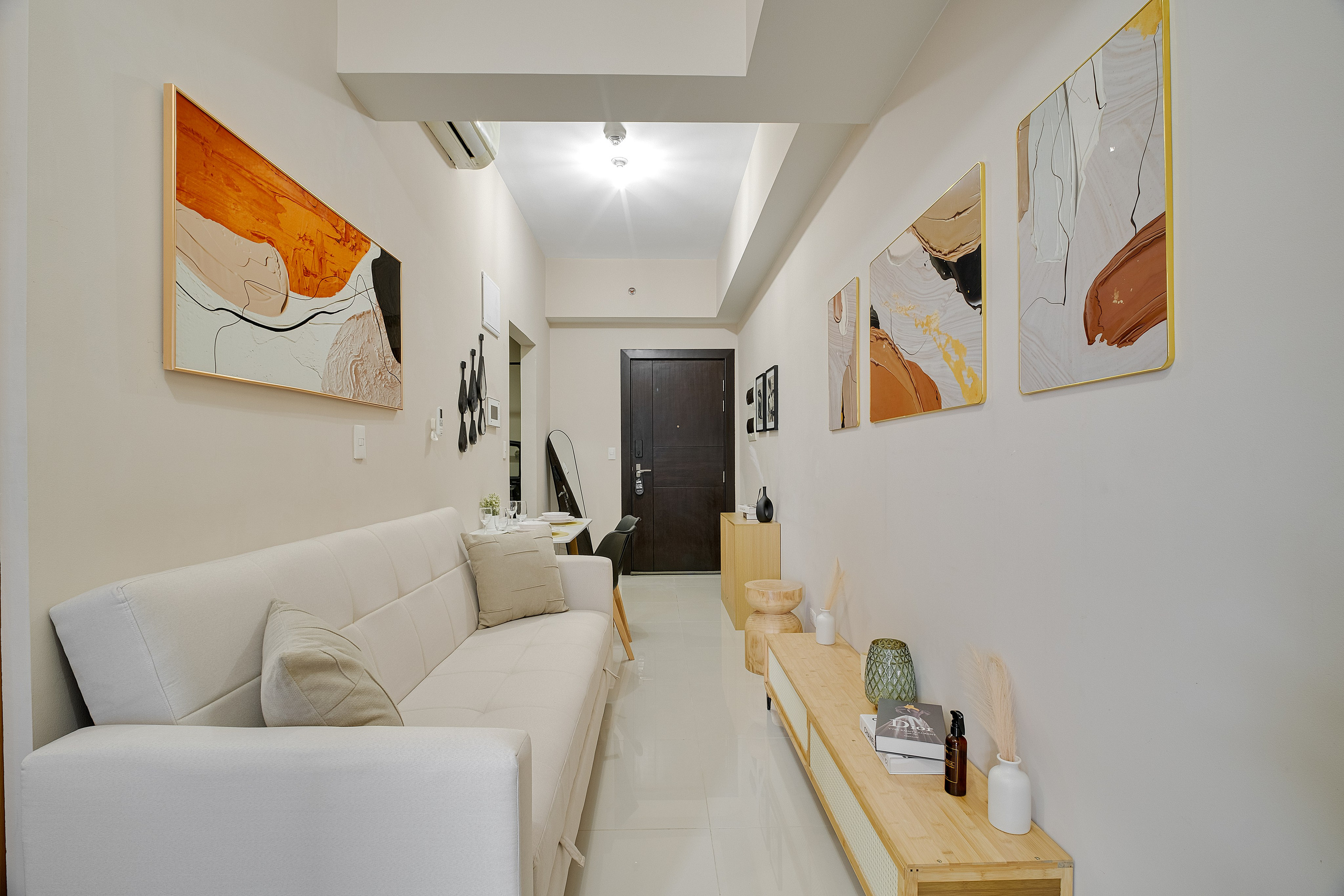 UPTOWN PARKSUITESS TOWER II. Interior & Architectural Photographer Philippines | Argen Carlo Camaclang