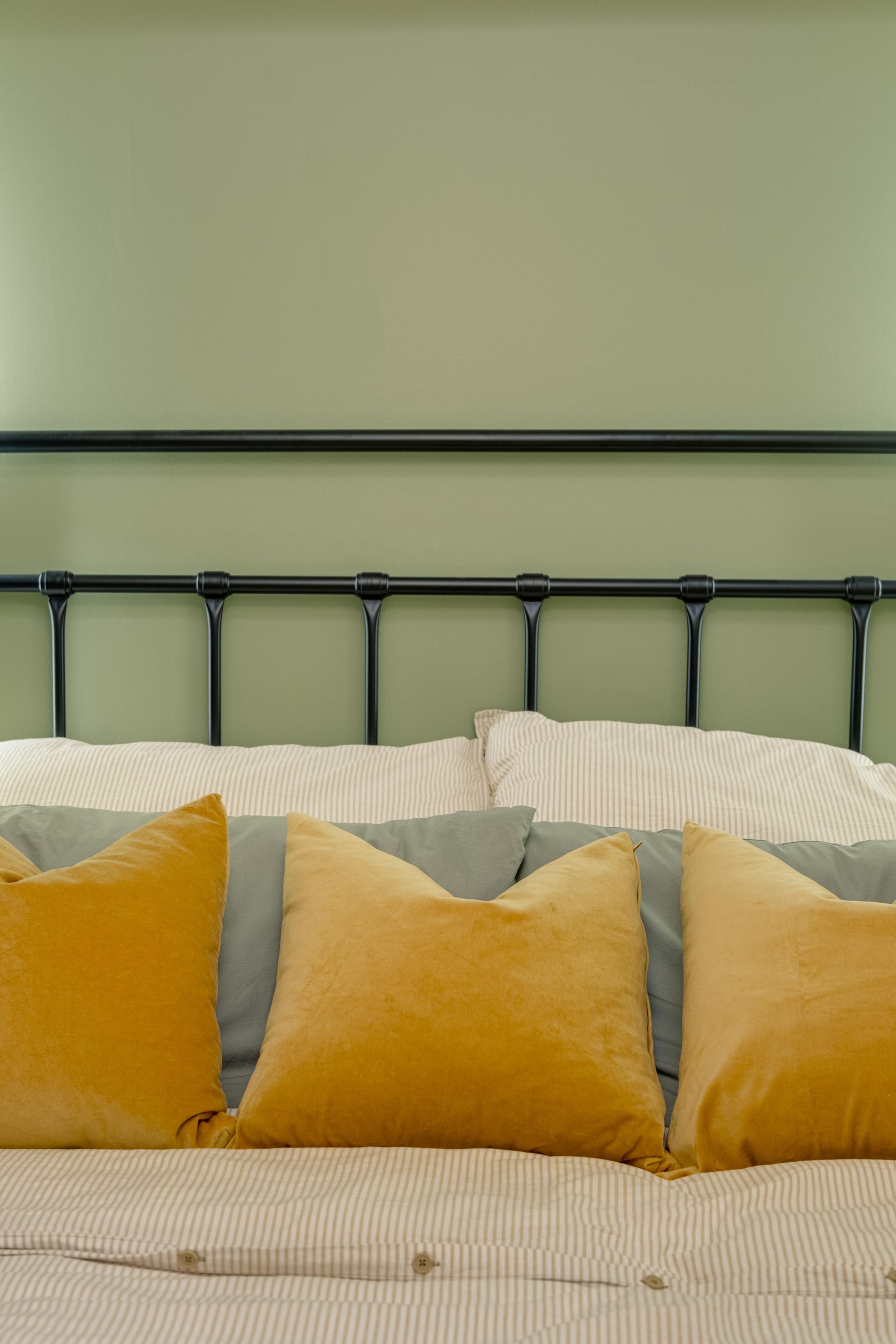 MOSS HAUS // SHORE RESIDENCES. Interior & Architectural Photographer Philippines | Argen Carlo Camaclang