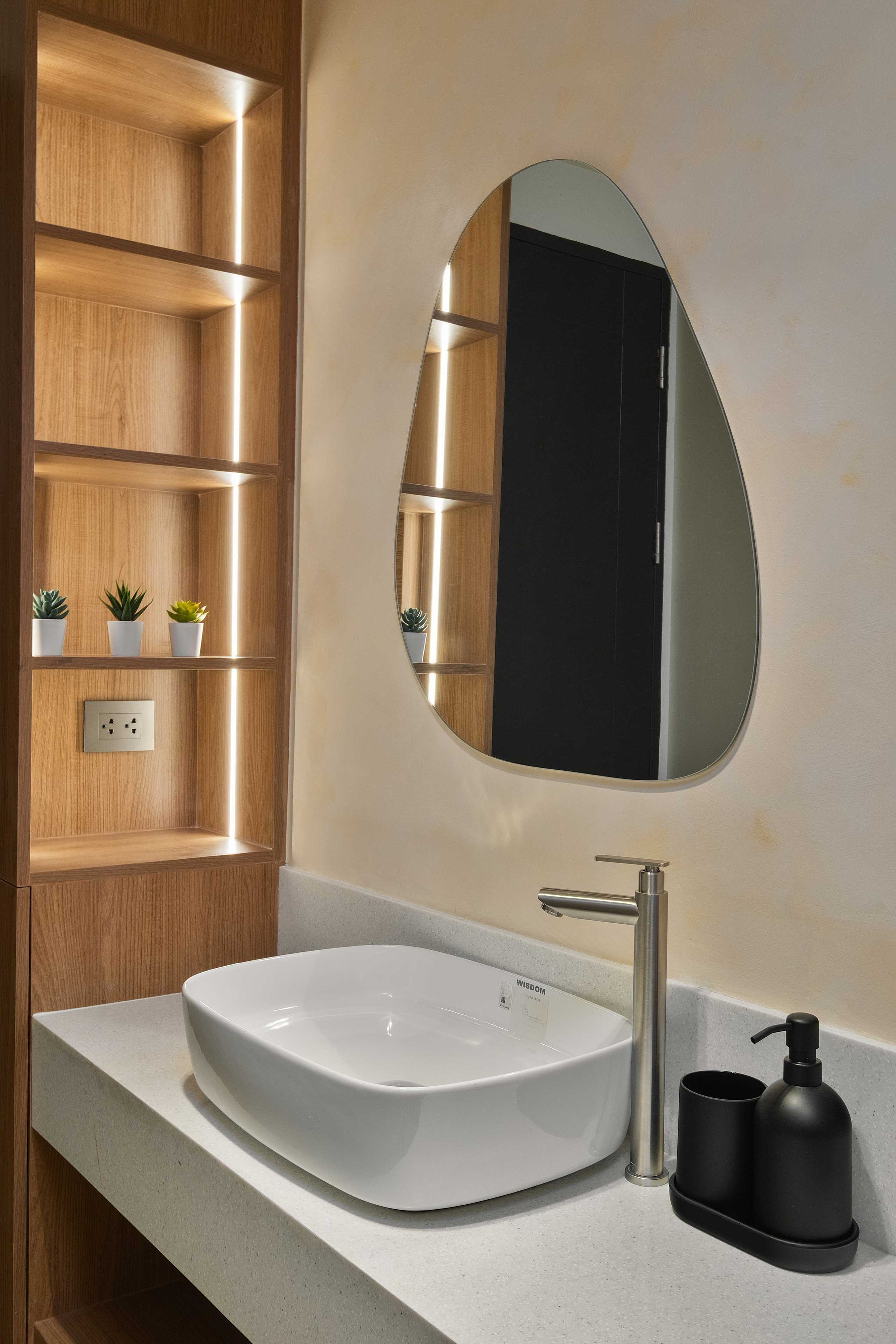 Allegra Garden Place // Arquiza Design Studio. Interior & Architectural Photographer Philippines | Argen Carlo Camaclang