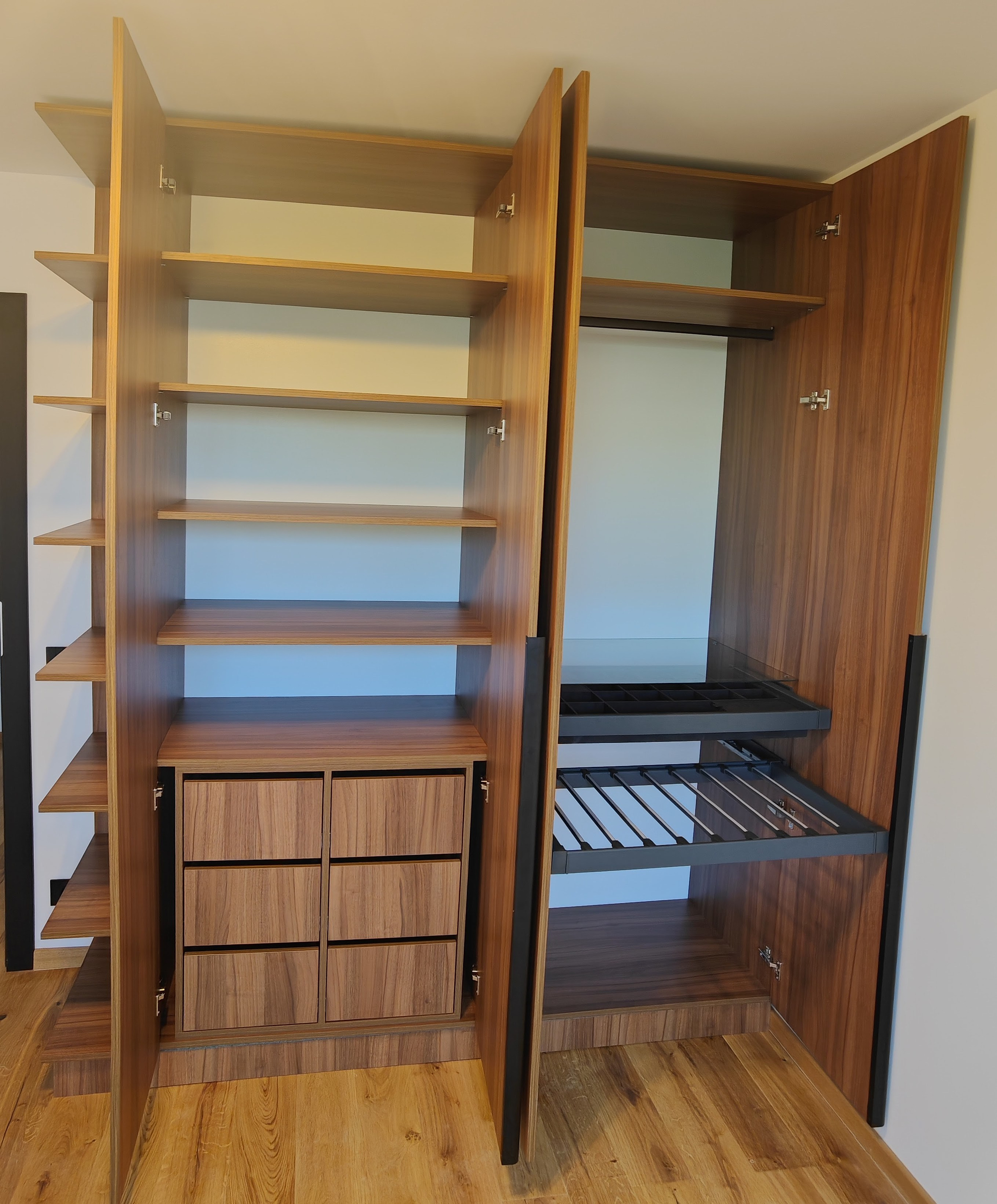 Dressing. Furniture Alexandru Turcu