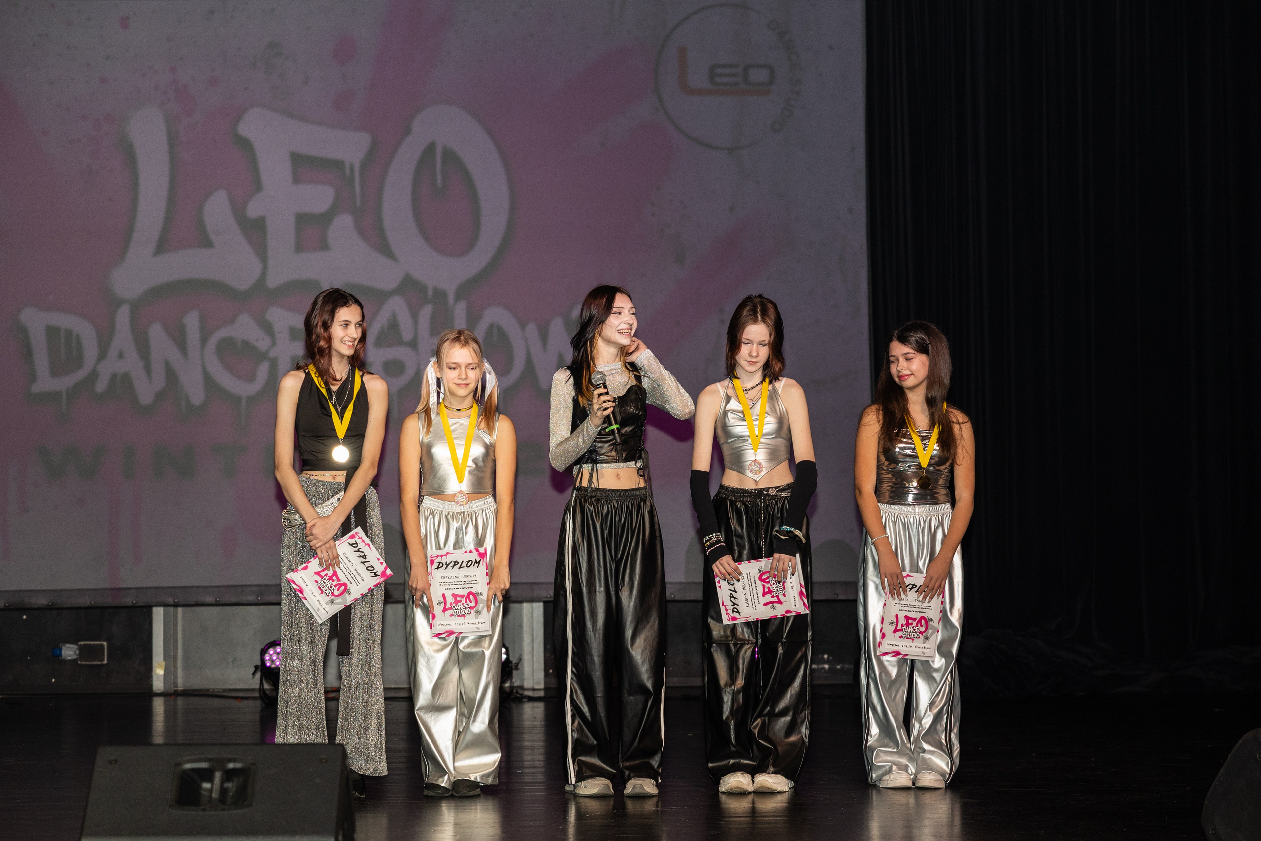 LEO DANCE SHOW WINTER 2025. Семейный и детский фотограф в Варшаве Мила Бобровская