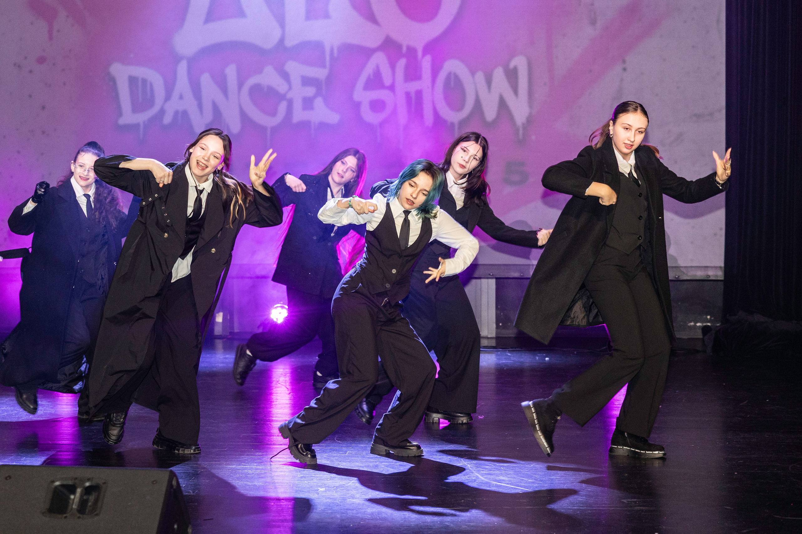 LEO DANCE SHOW WINTER 2025. Семейный и детский фотограф в Варшаве Мила Бобровская