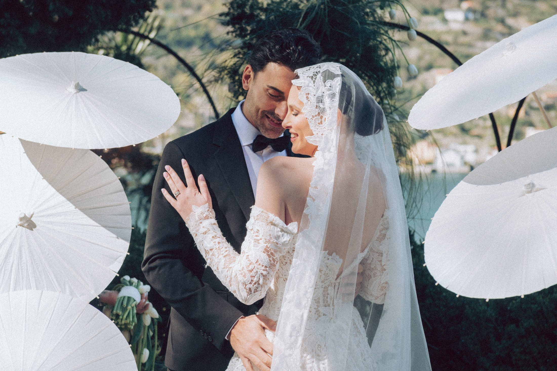 Why Your Wedding Photographer Should Work as a Team with Your Wedding Planner and Videographer?. AnaMilanoFoto | Couple & Wedding Photographer in Milan
