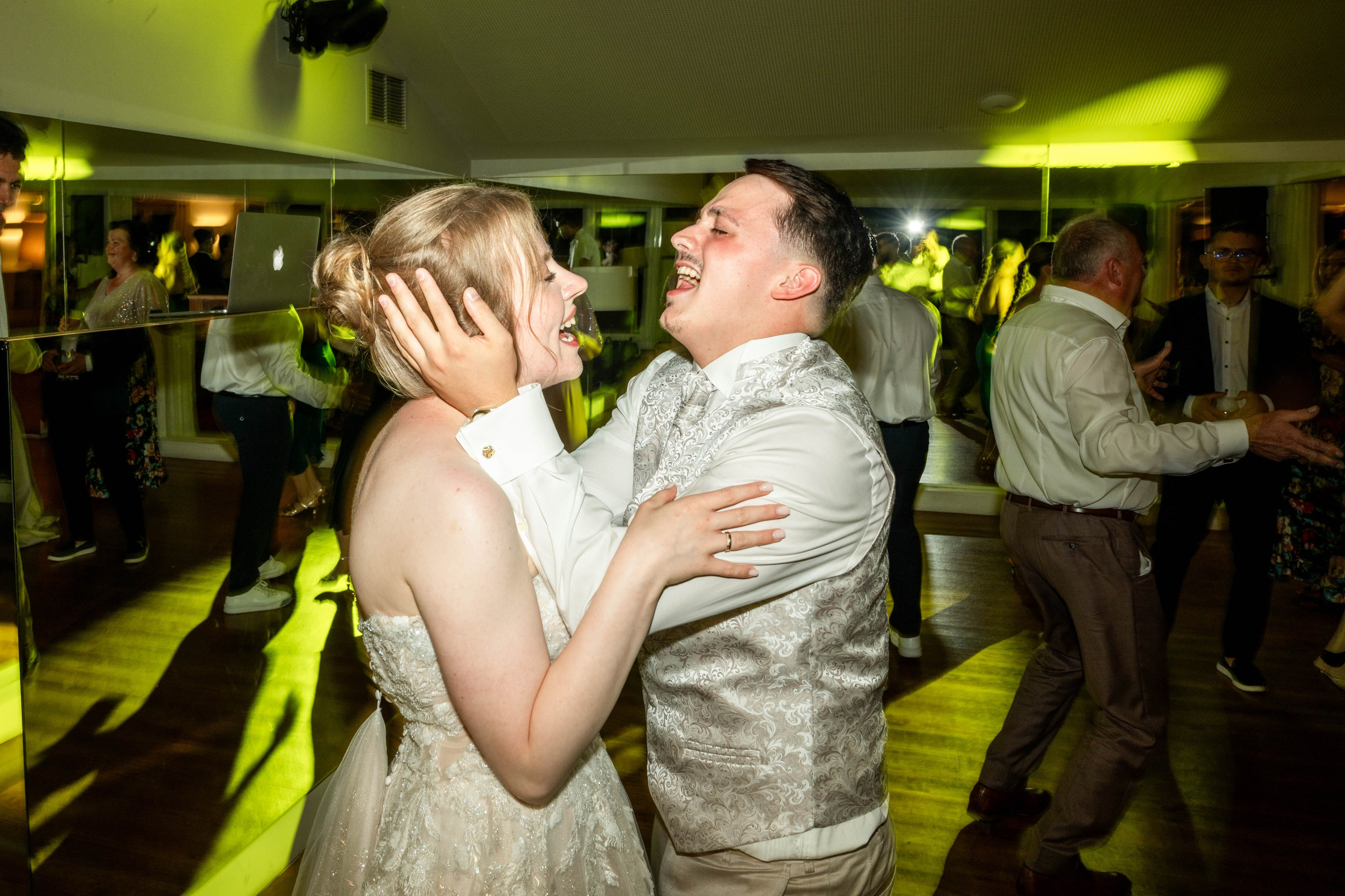 Porto Wedding Photographer | Fica. Portugal Wedding Photographer | Fica