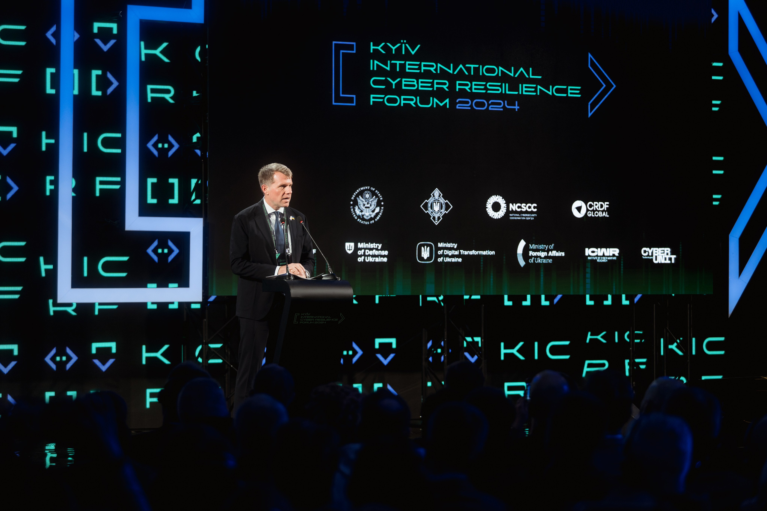 Cyber Resilience Forum. Kostiantyn Holinchenko. Reportage and portrait photographer