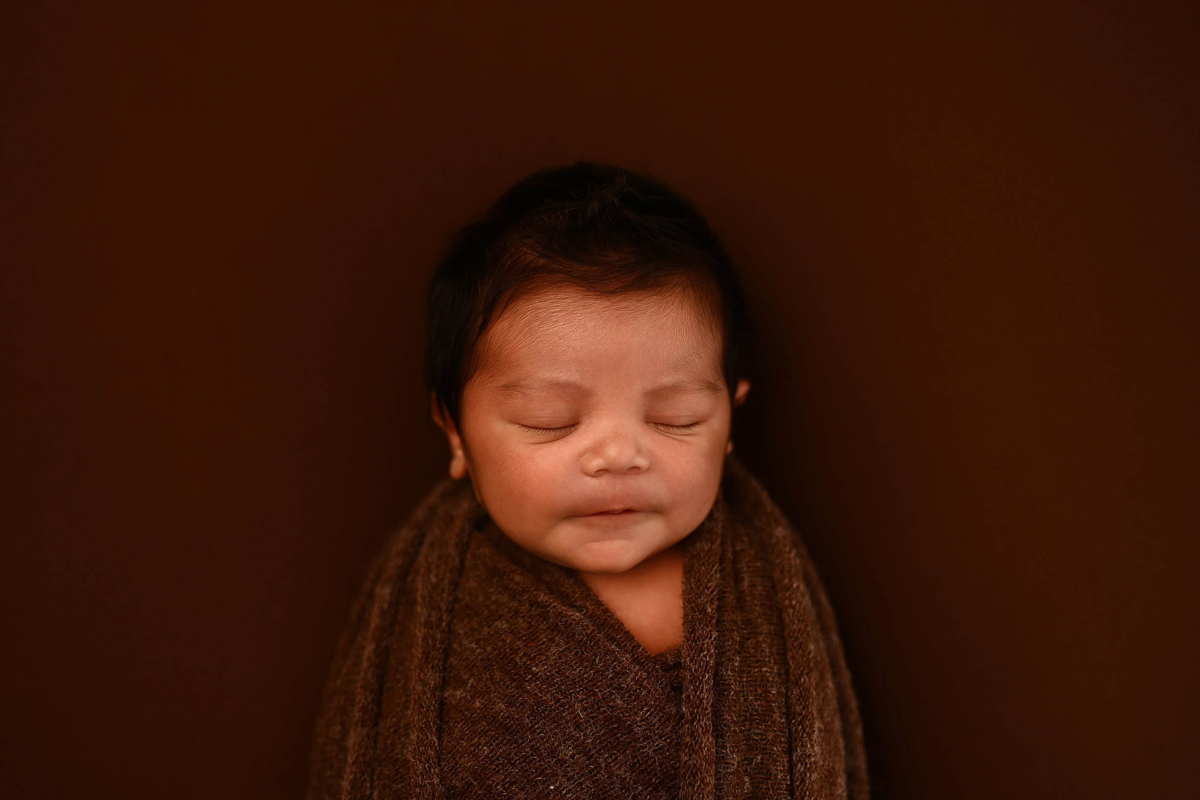 Επαγγελματική φωτογράφιση νεογέννητου στη Ρόδο. Φωτογράφος νεογέννητων στη Ρόδο. Φωτογράφιση εγκυμοσύνης