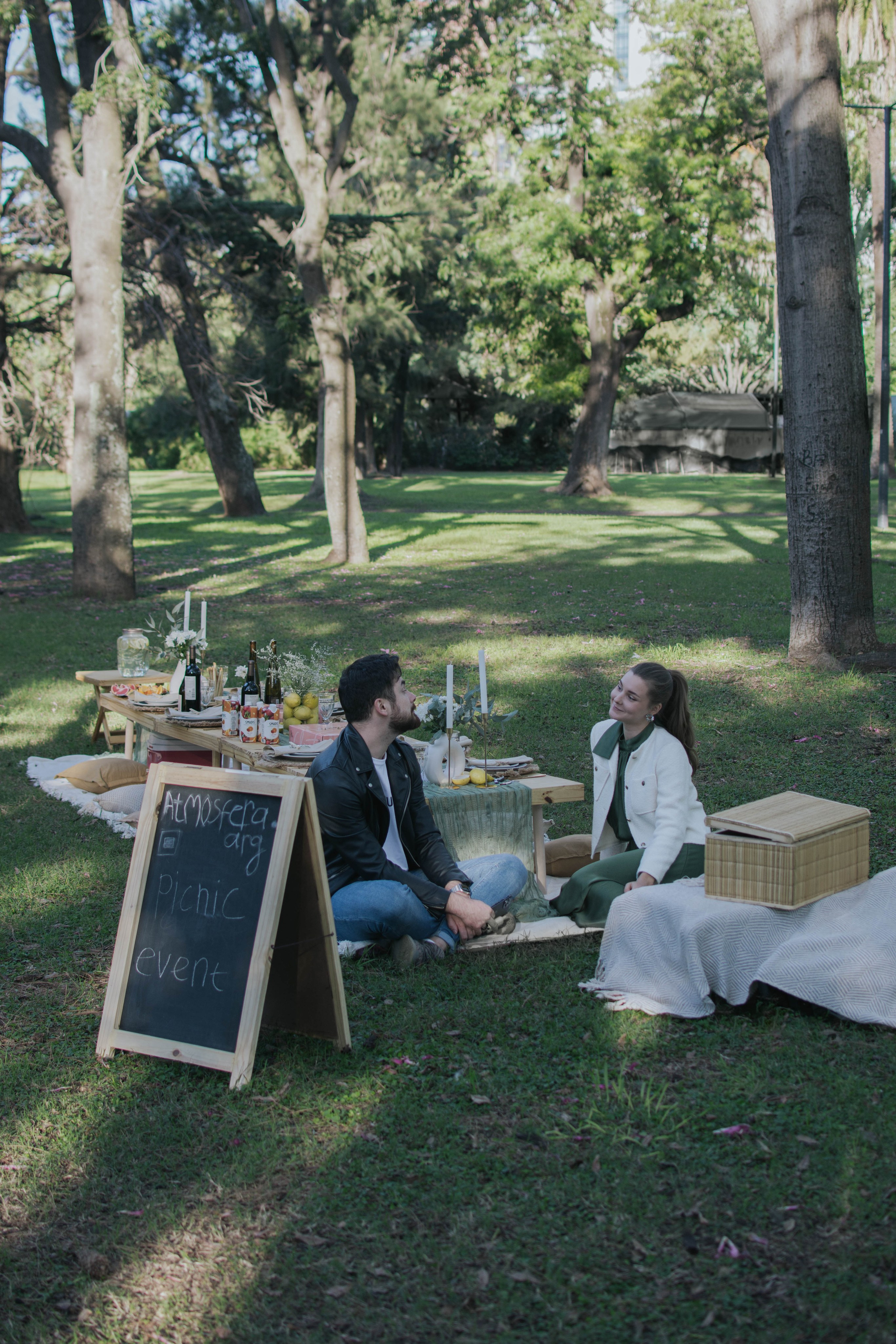 Birthday picnic. Reportage photofgraphy. Buenos Aires. Photographer @elmirkami in the city of Buenos Aires