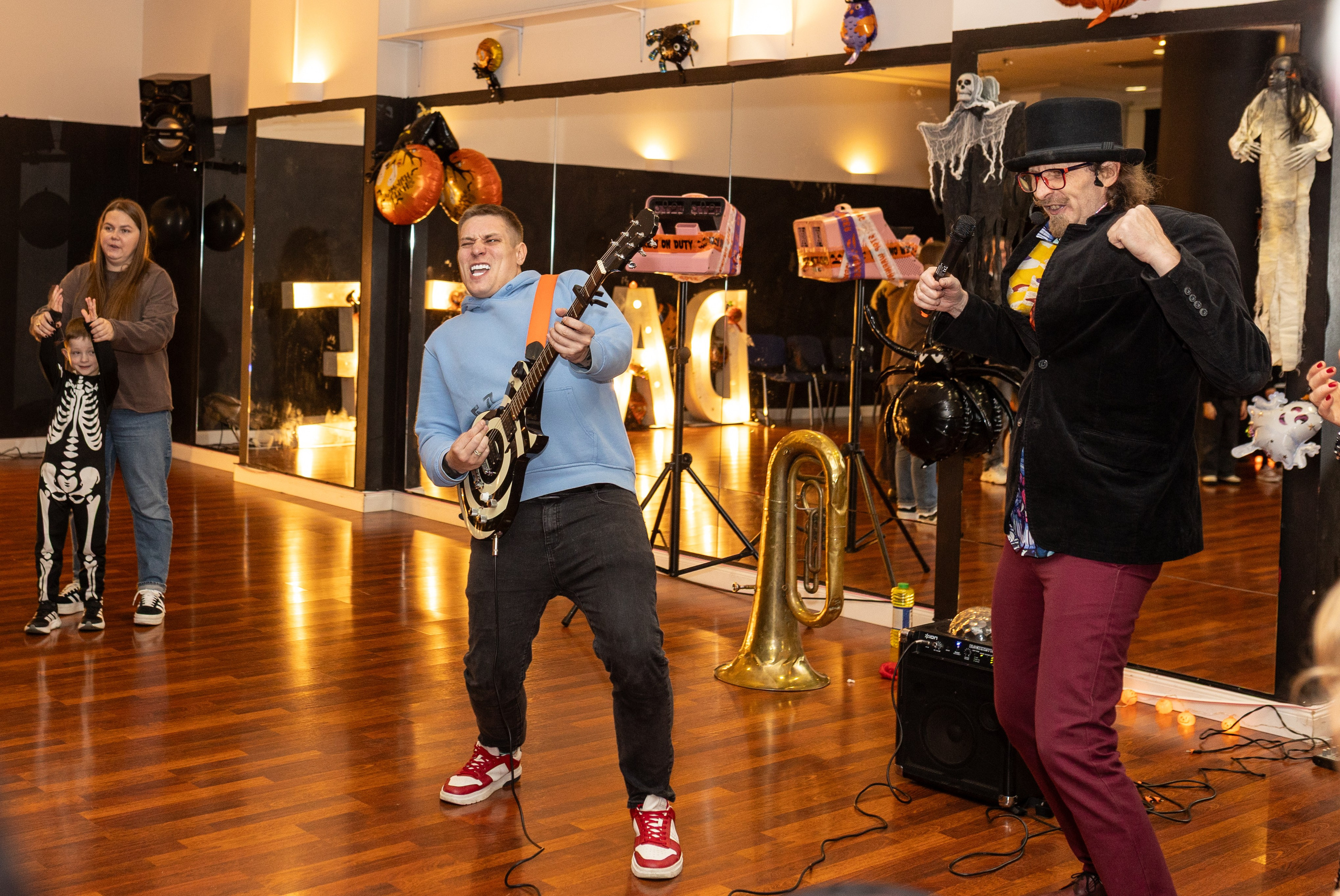 Leo dance studio Helloween 2025. Семейный и детский фотограф в Варшаве Мила Бобровская