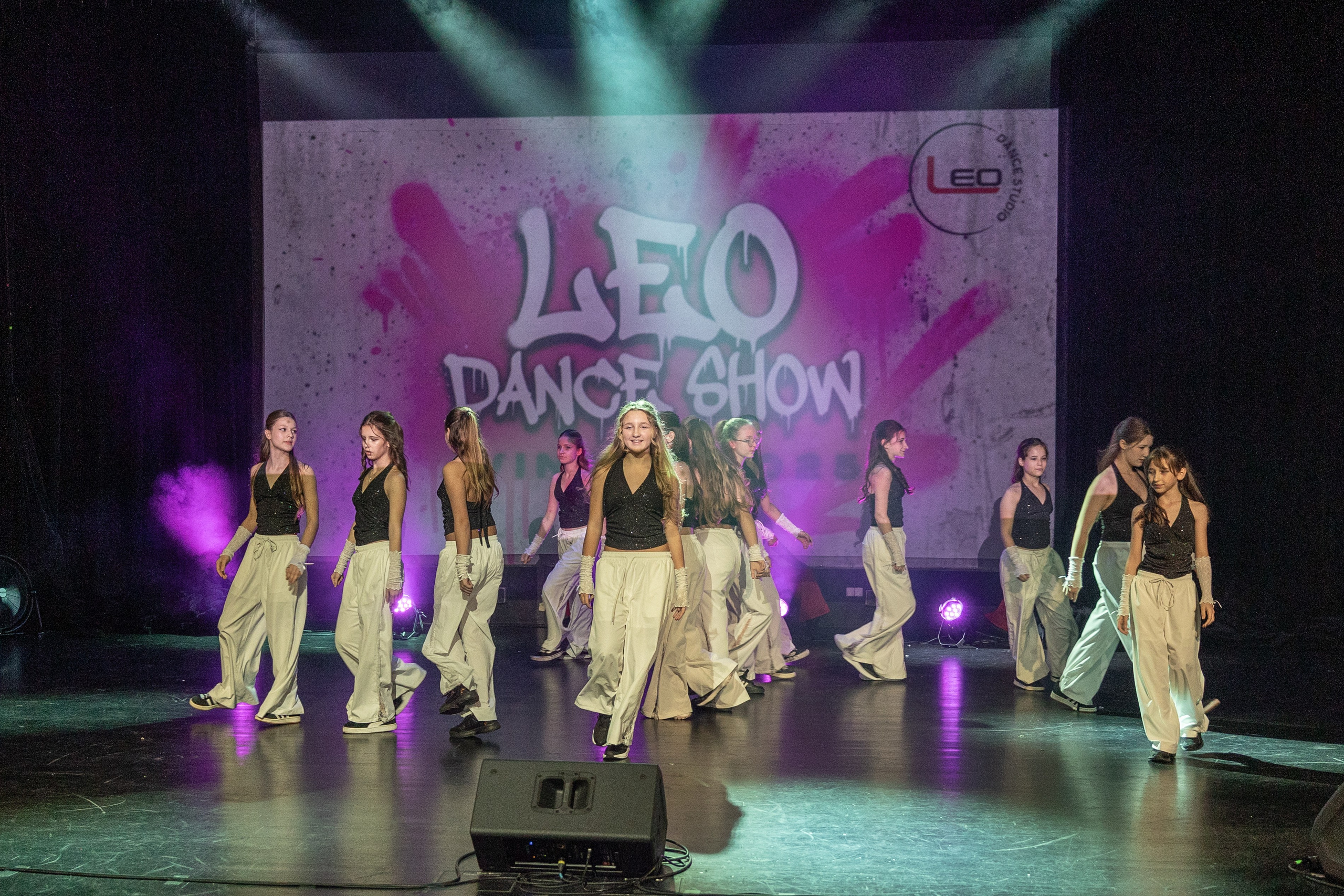 LEO DANCE SHOW WINTER 2025. Семейный и детский фотограф в Варшаве Мила Бобровская