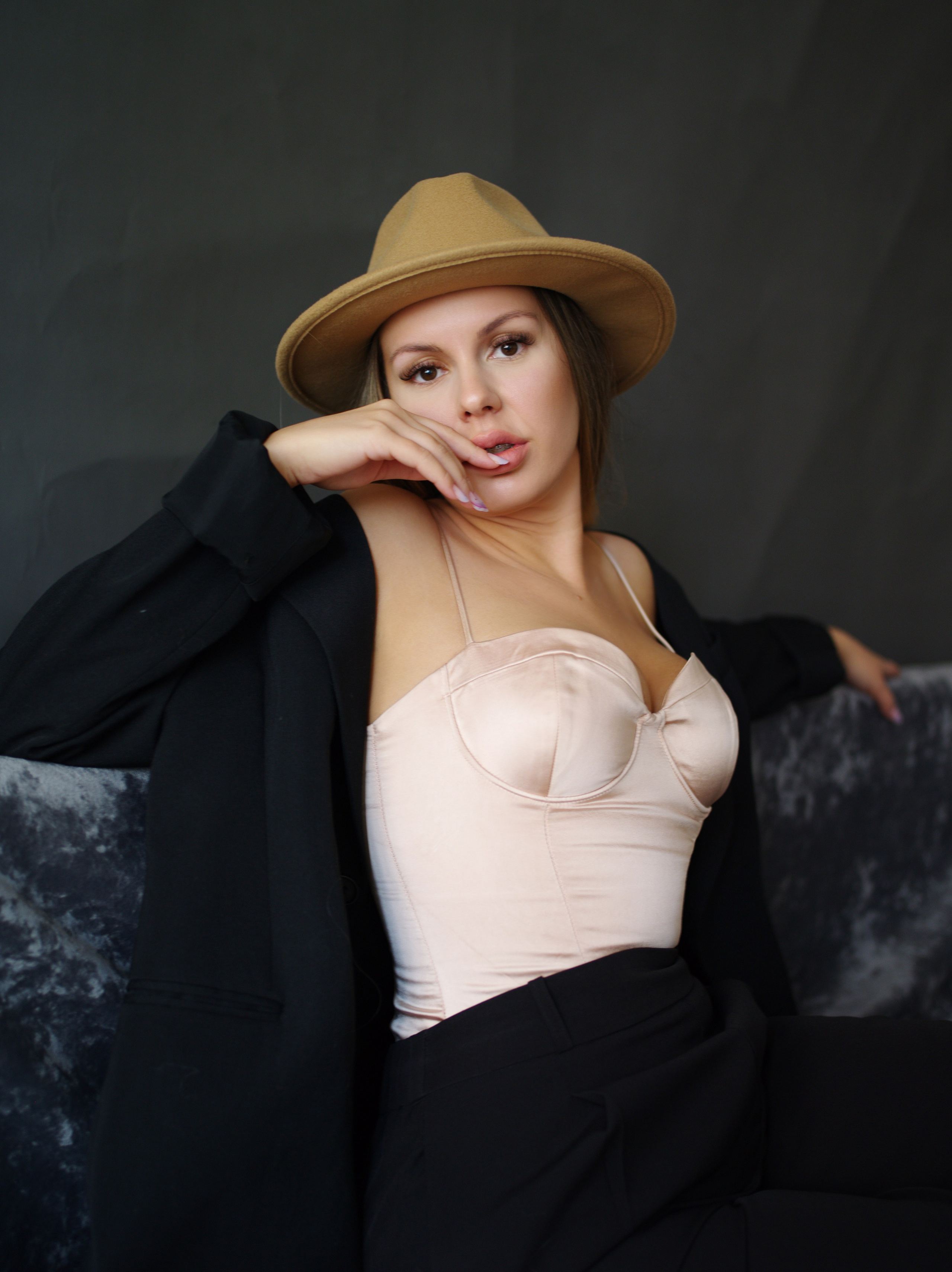 IASMINA. CCORNEA PHOTOGRAPHY