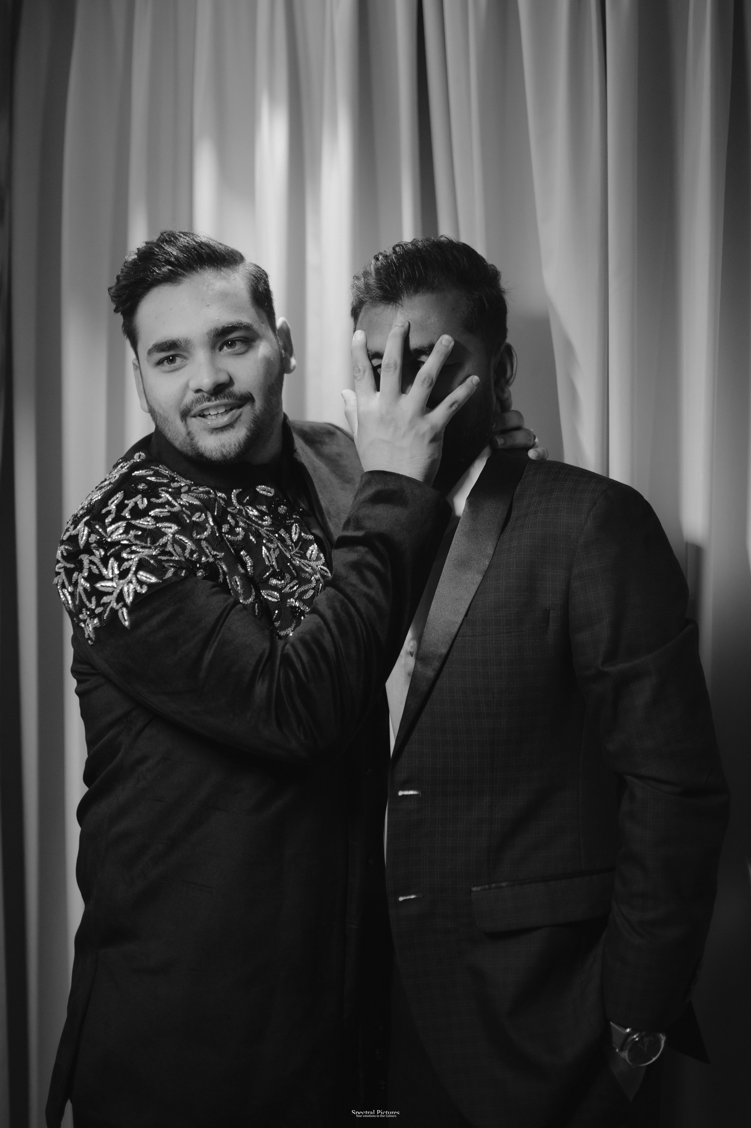 #ADIकीAESHहै