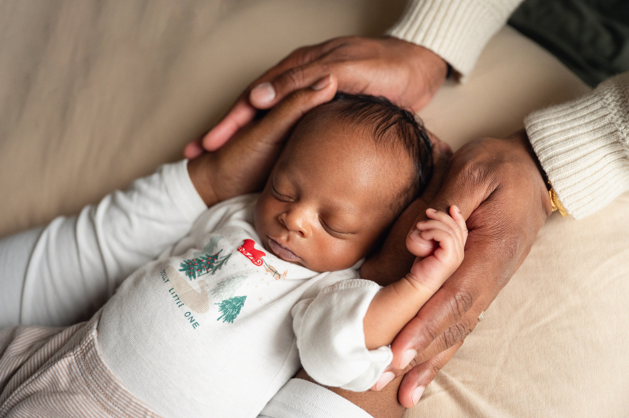 Ezra, 1 month, Lifestyle. In-home newborn photography Raleigh & area Katya Kulikova