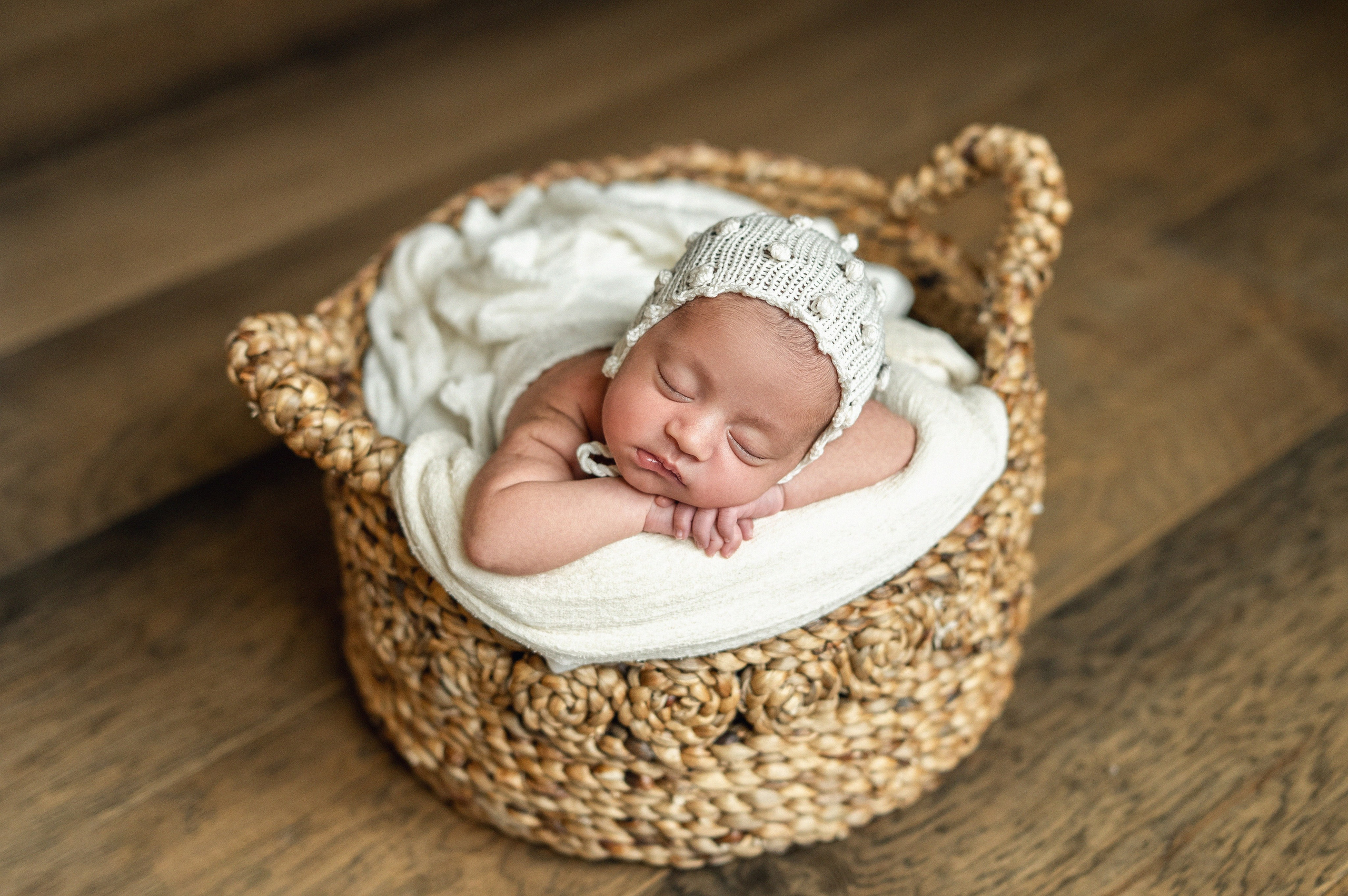 Kashvi 12 days. In-home newborn photography Raleigh & area Katya Kulikova