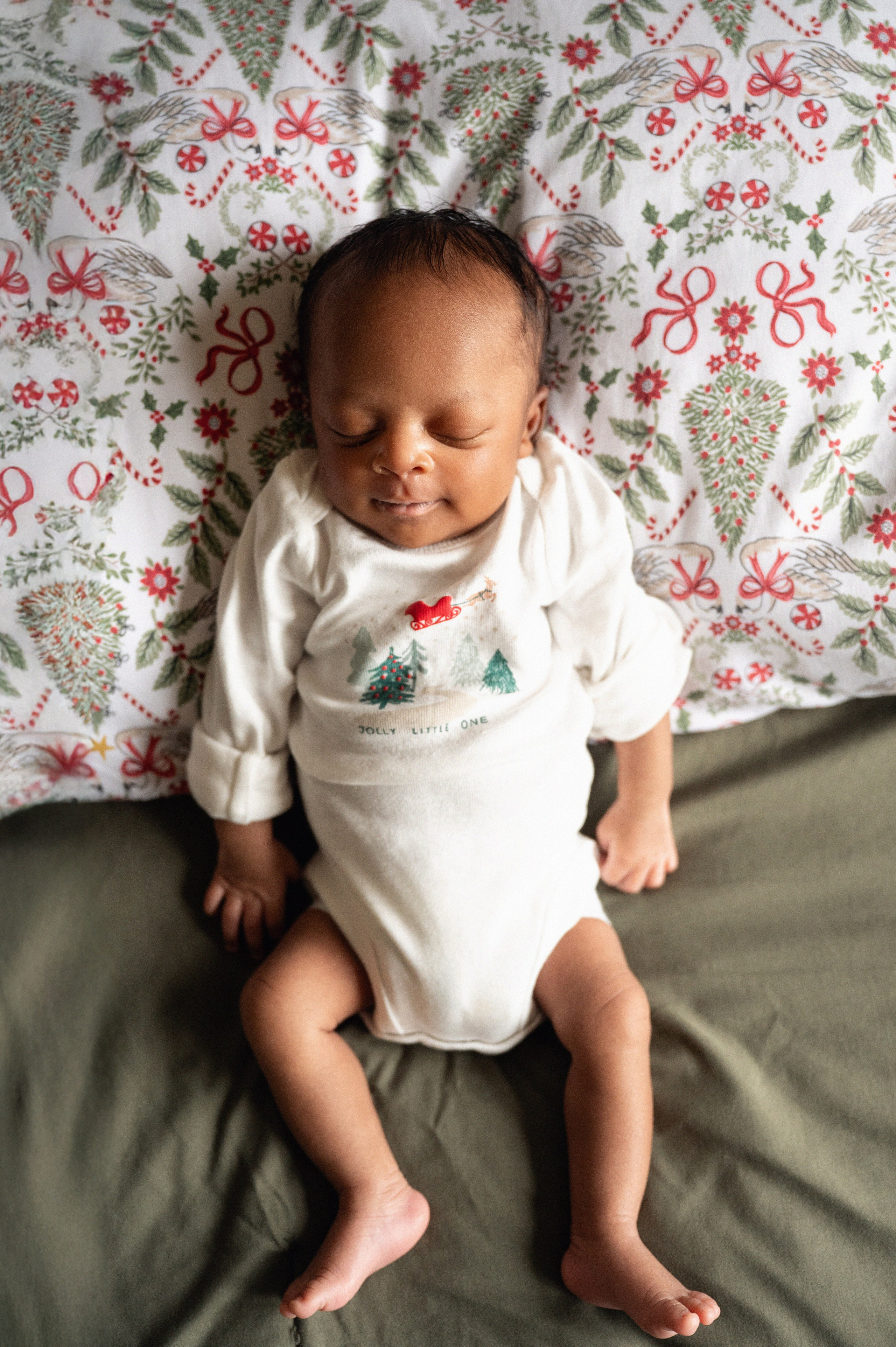 Ezra, 1 month, Lifestyle. In-home newborn photography Raleigh & area Katya Kulikova