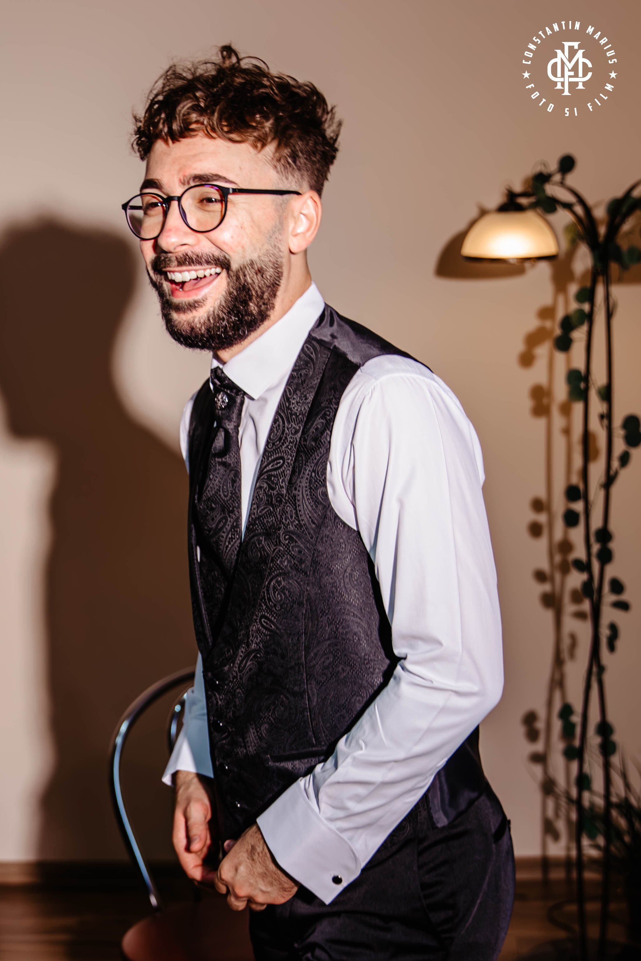 WEDDING PHOTOGRAPHY. DESPRE NOI