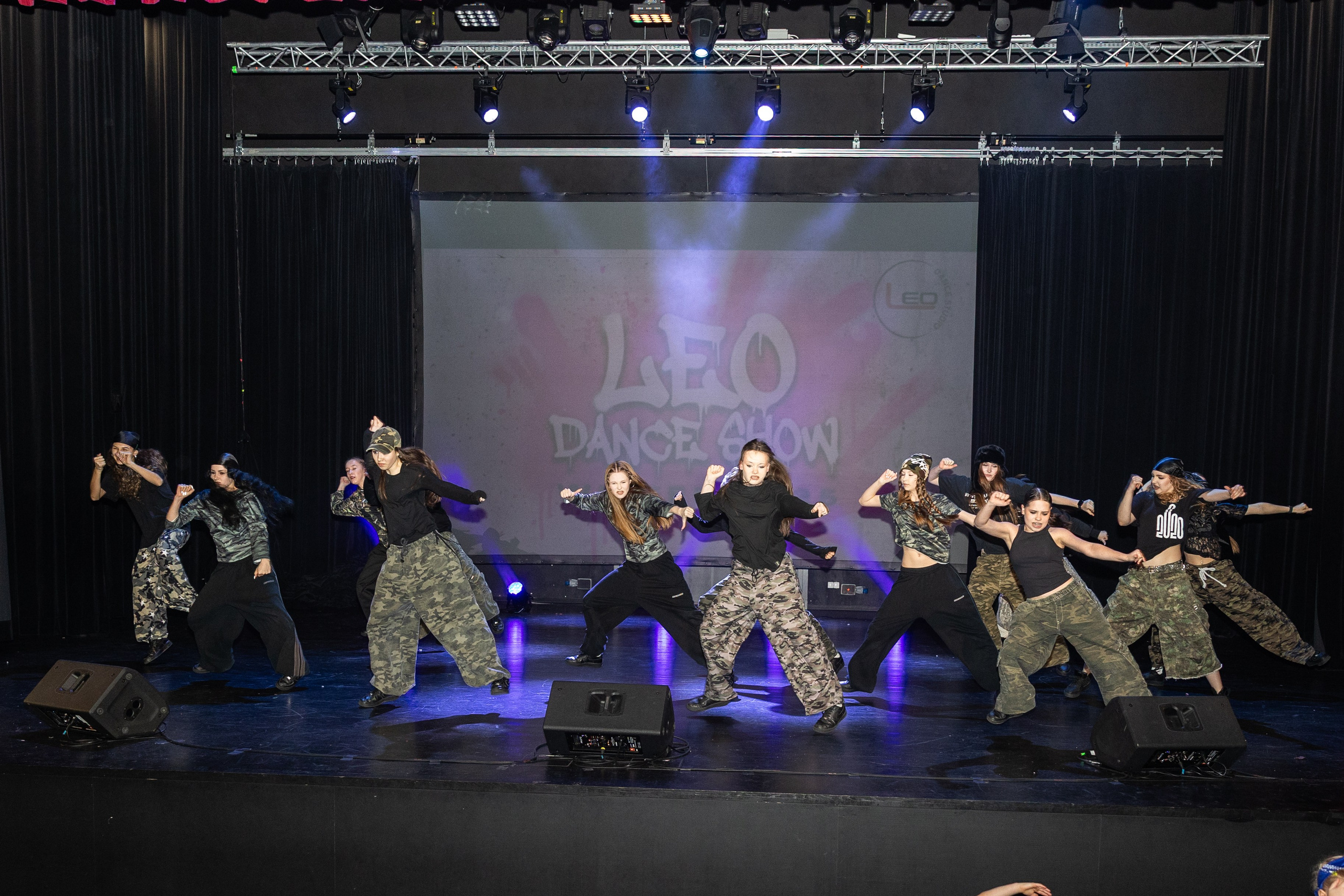 LEO DANCE SHOW WINTER 2025. Семейный и детский фотограф в Варшаве Мила Бобровская