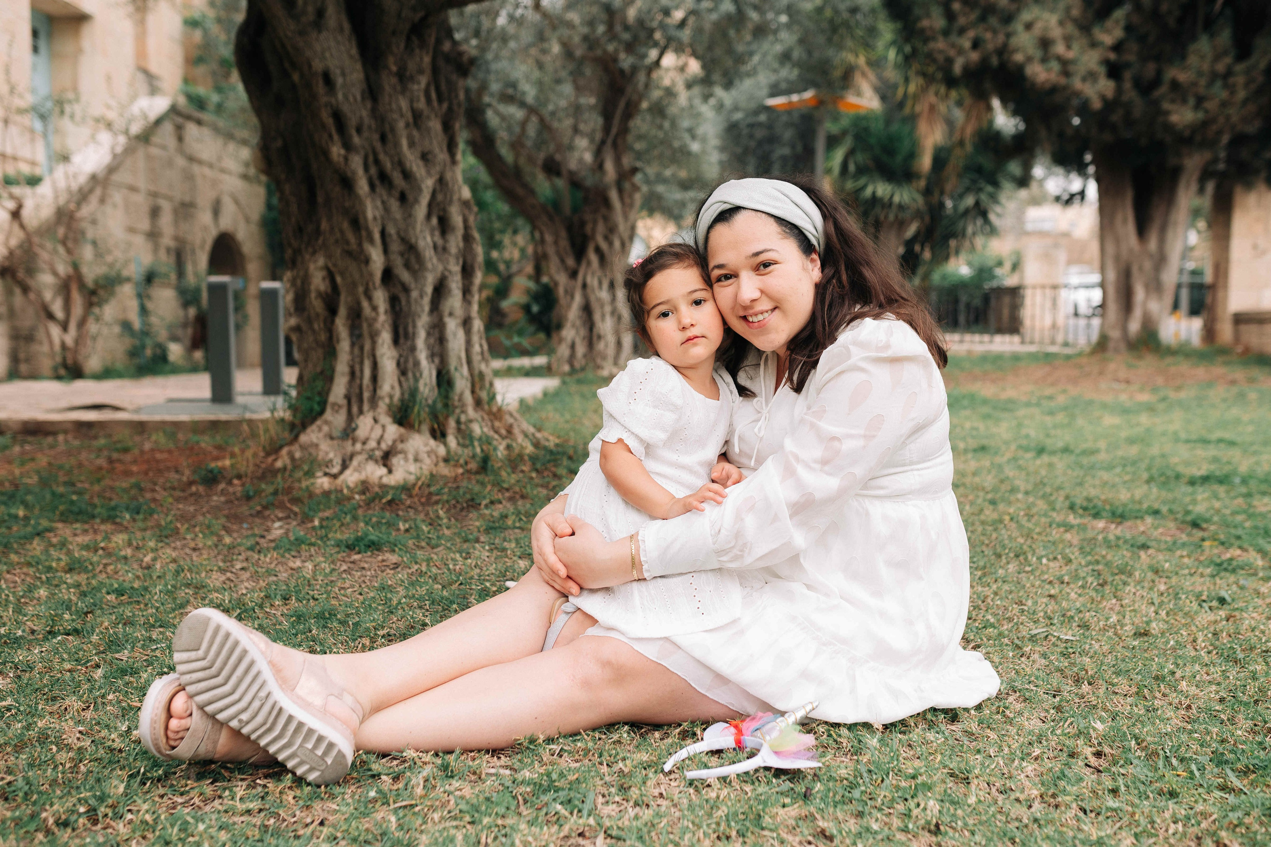 EXPECTING A BABY, JERUSALEM. PHOTOGRAPHER IN ISRAEL