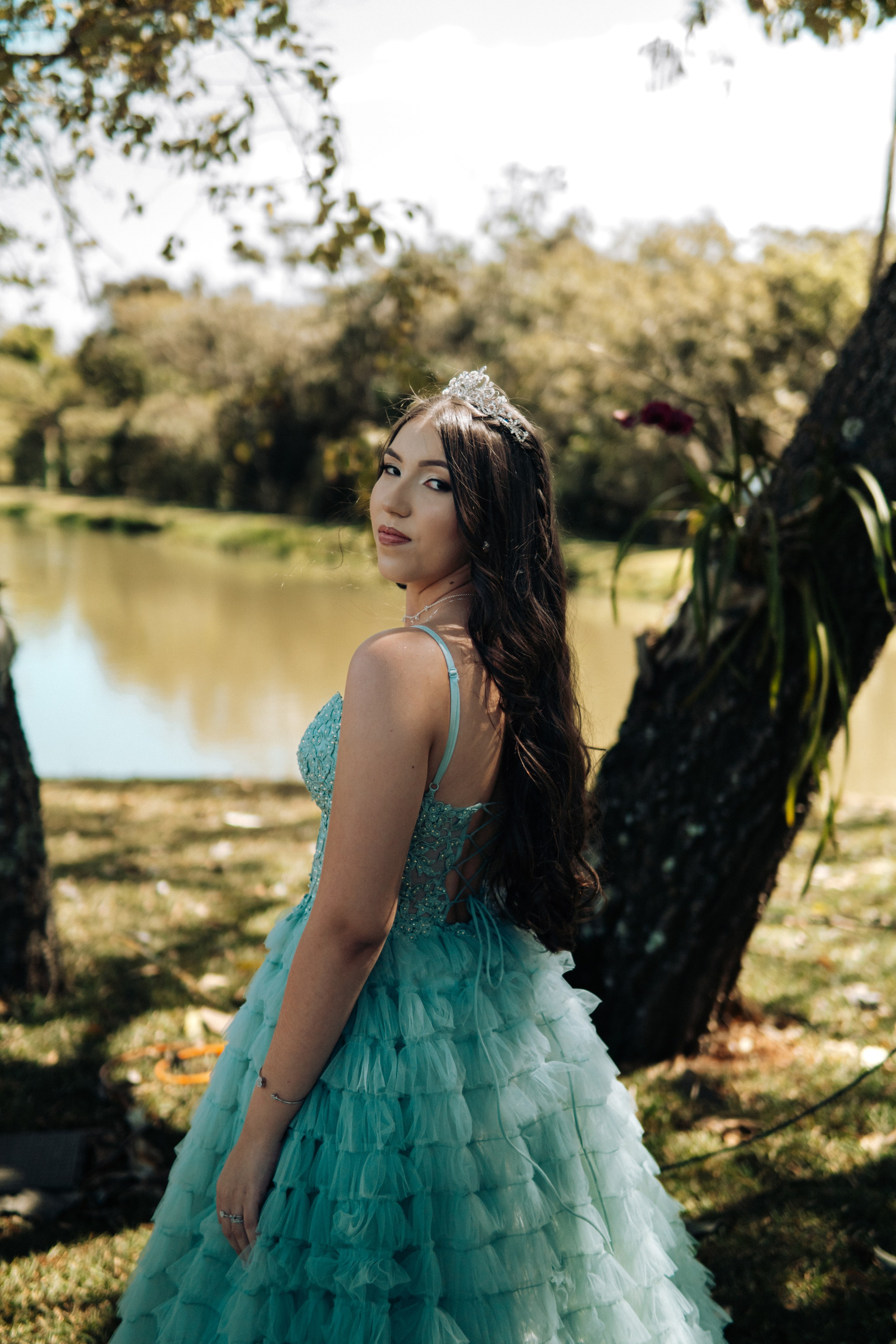 Debutante. Reference Visuals