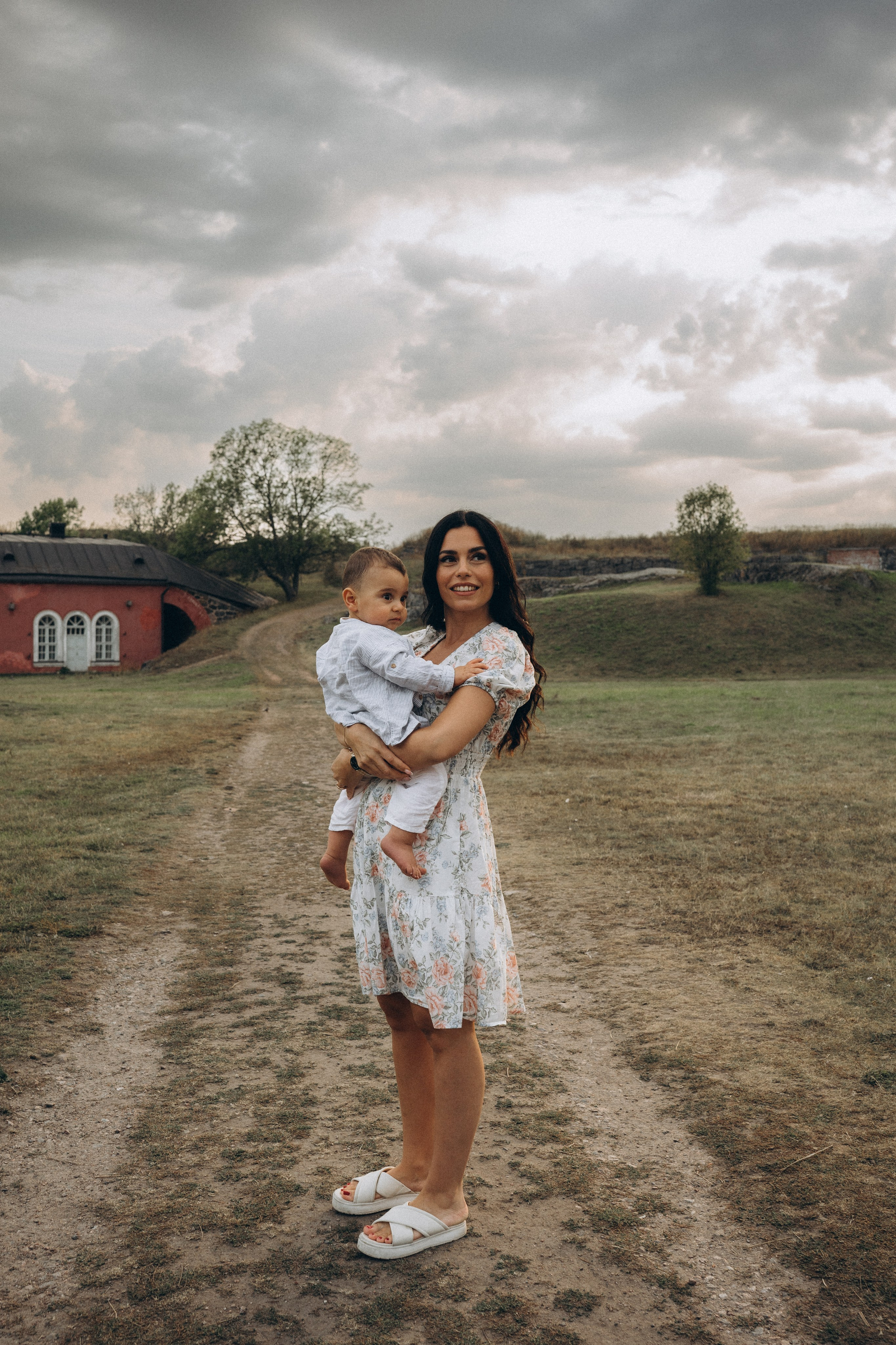 Summer. Wedding and potrait photographer in Helsinki Vickan O