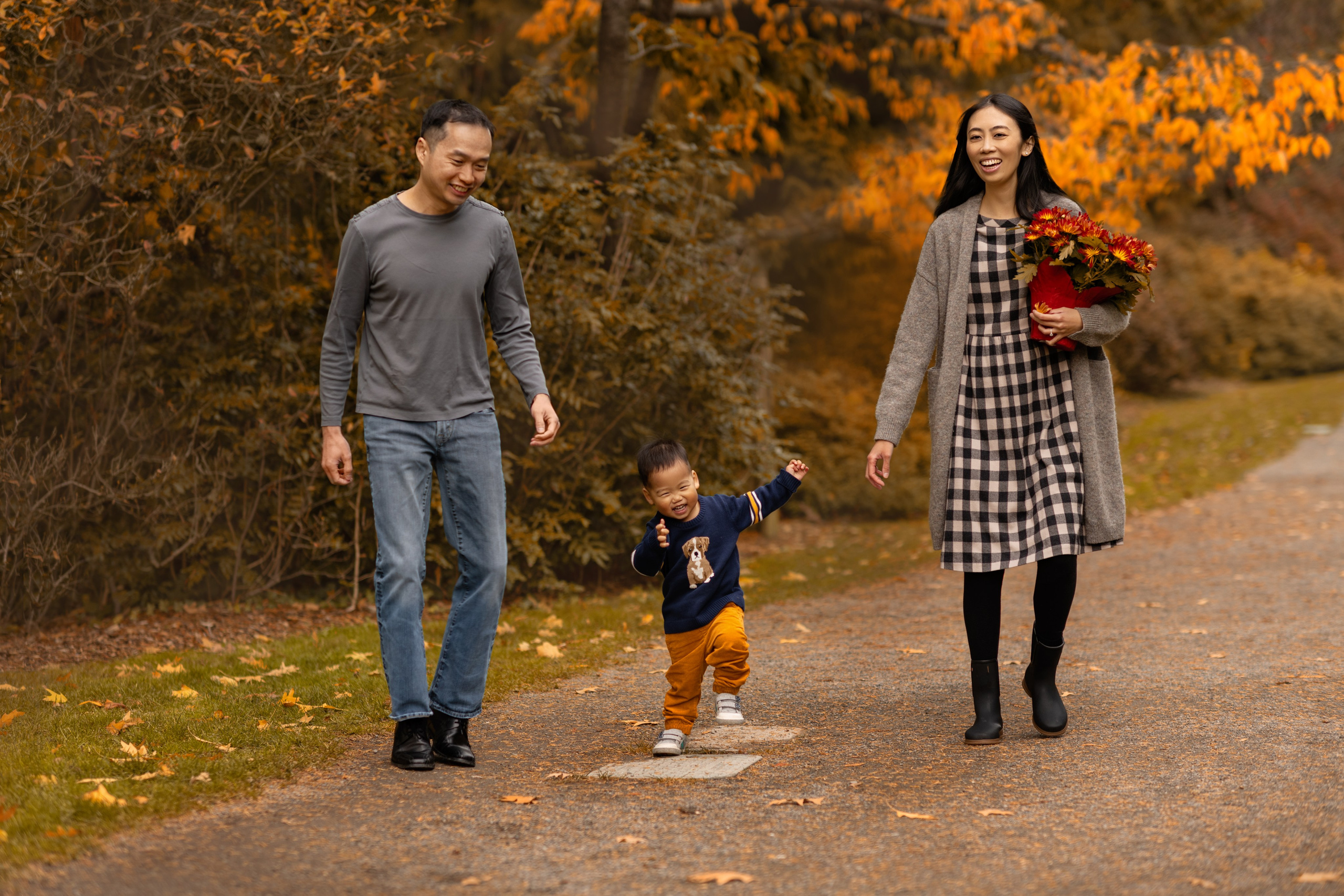 Cathy & Arthur with Marvel son. Wedding & family photography in Seattle area. Helen Michelle photographer