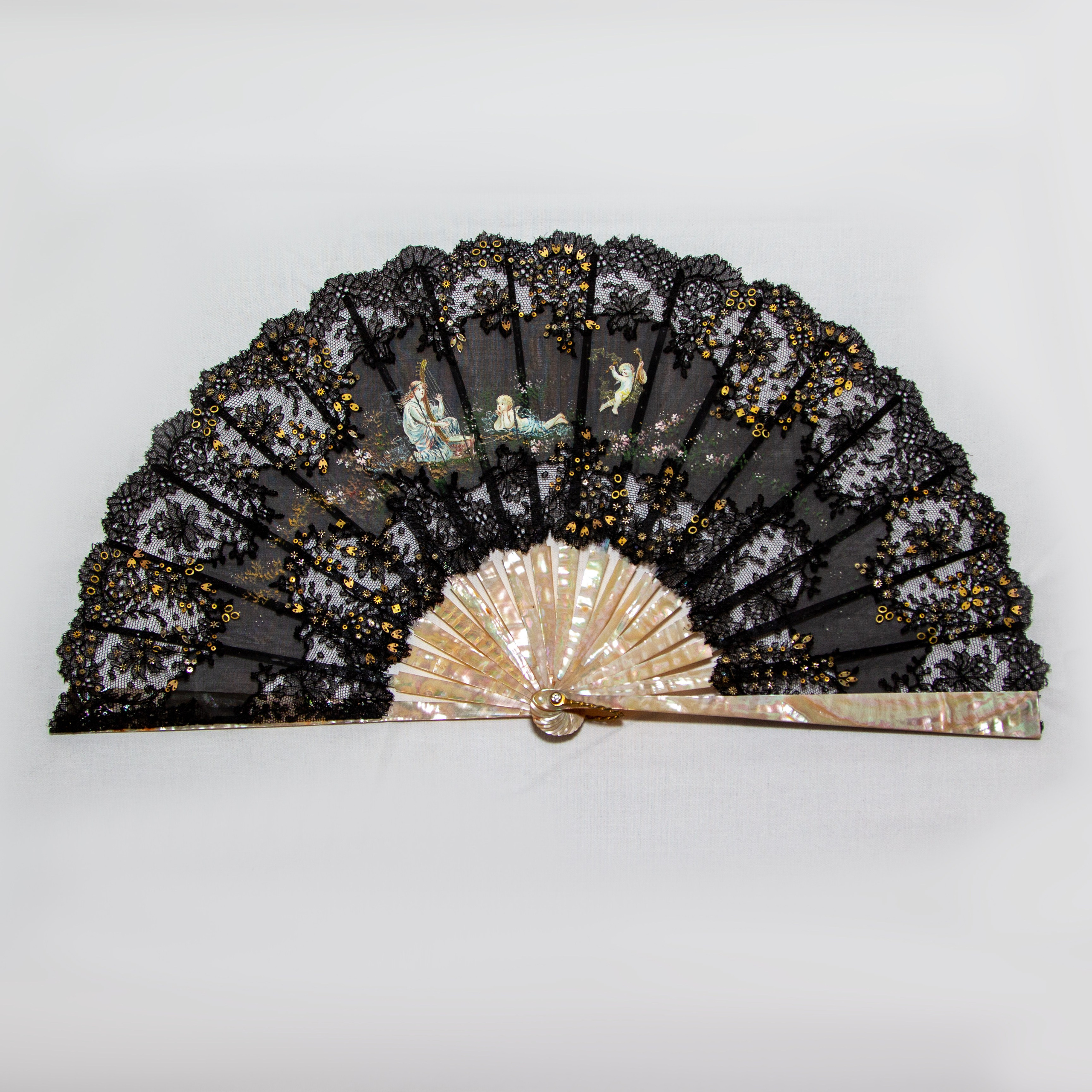 Pearlfan. Современнные и актикварные украшения в Барселоне, Москве и Санкт-Петербурге