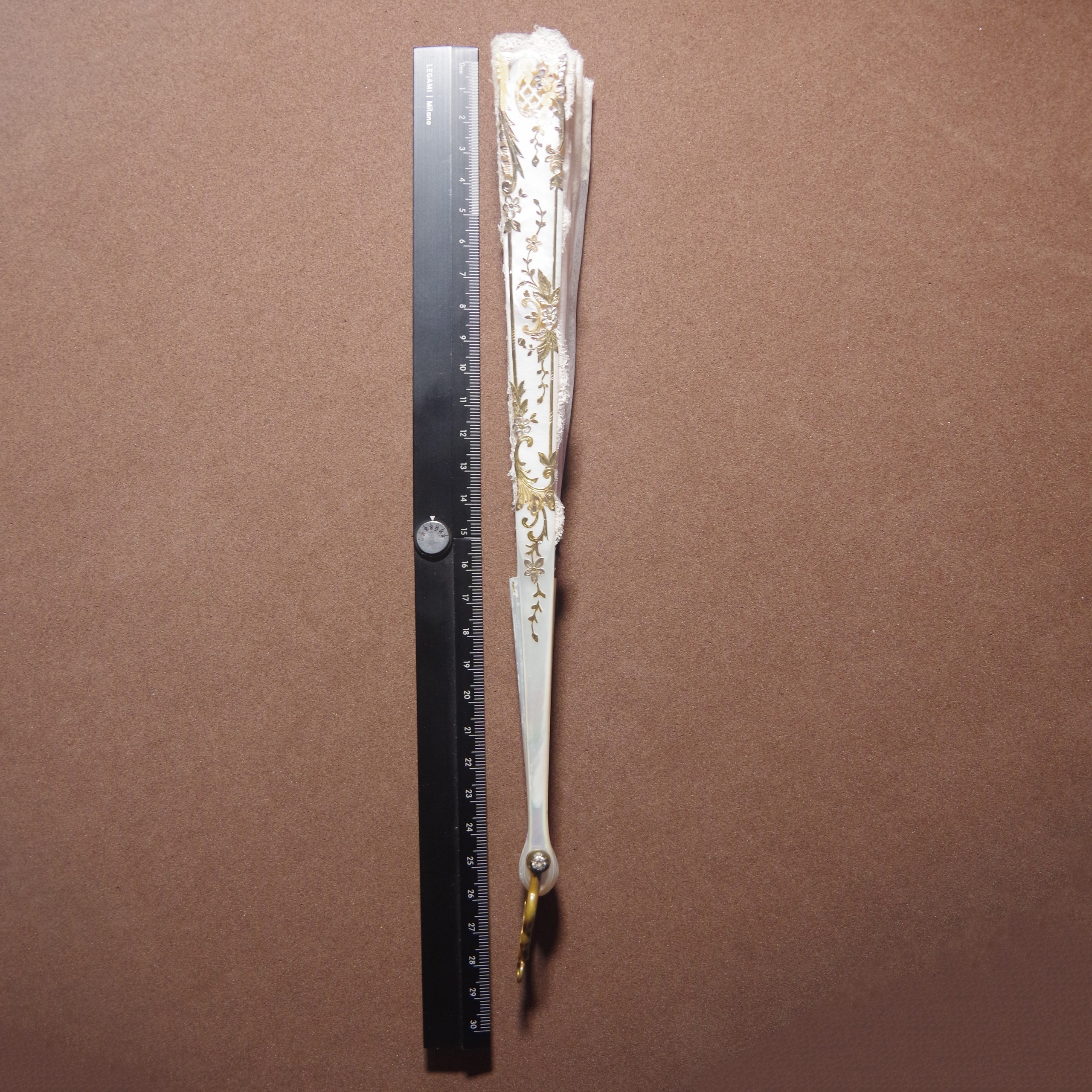 Greenfan. Современнные и актикварные украшения в Барселоне, Москве и Санкт-Петербурге