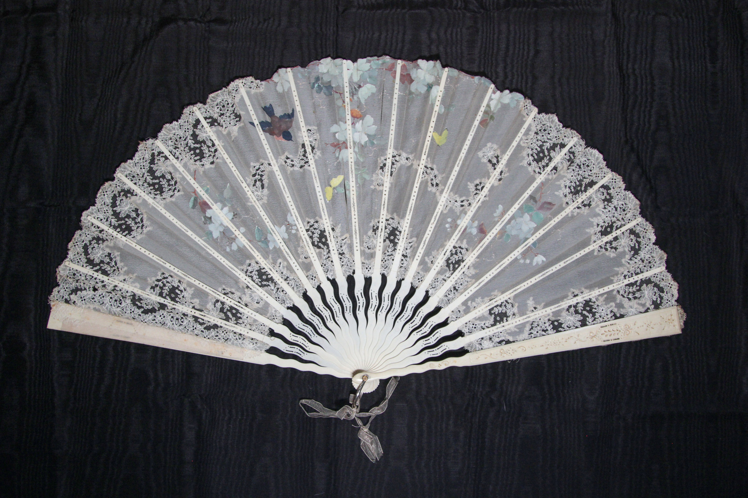 Birdsfan. Современнные и актикварные украшения в Барселоне, Москве и Санкт-Петербурге