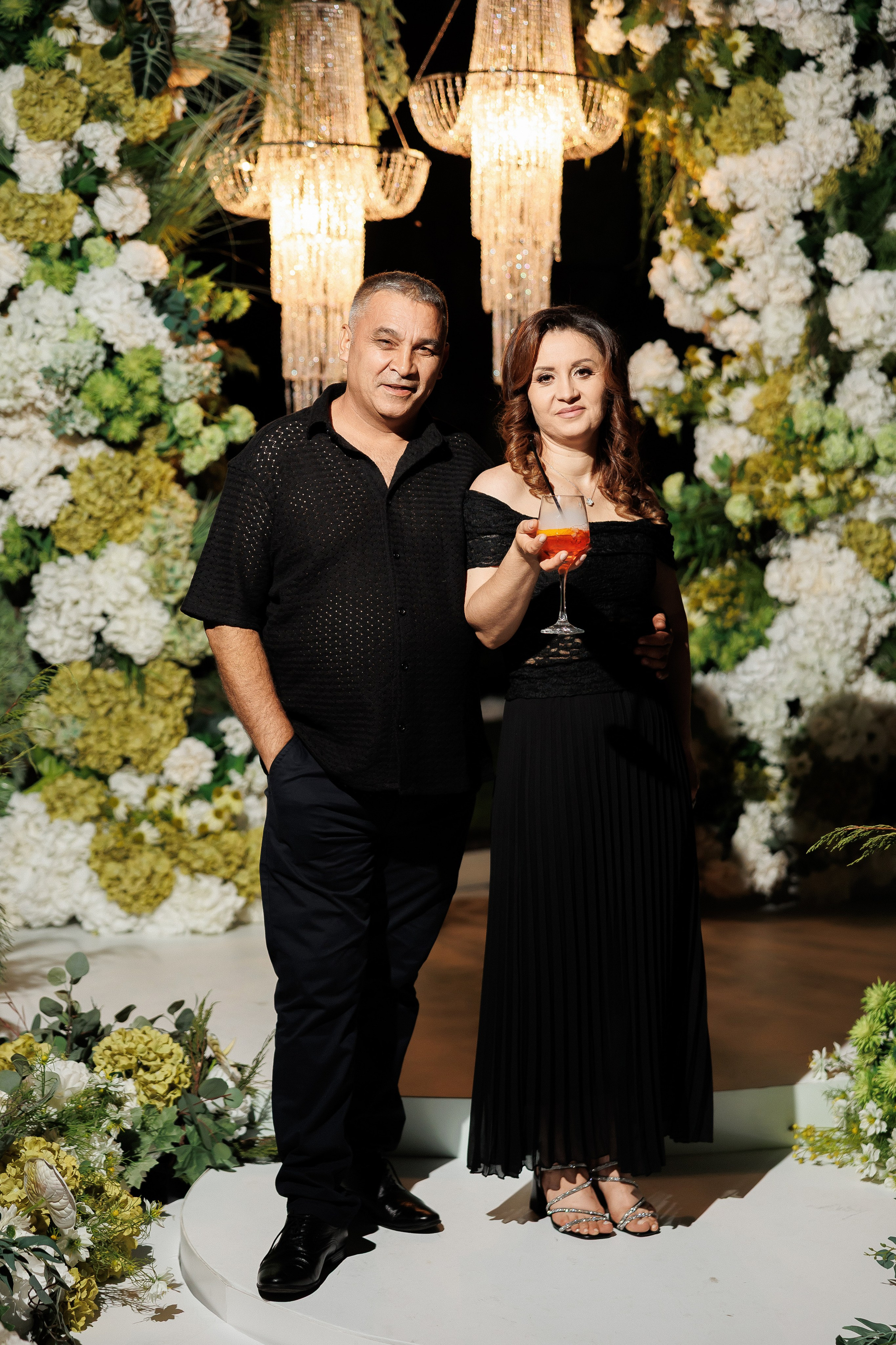 Eugen & Livia — Grand Elysee — Wedding Day. Servicii Foto și Video 067188353