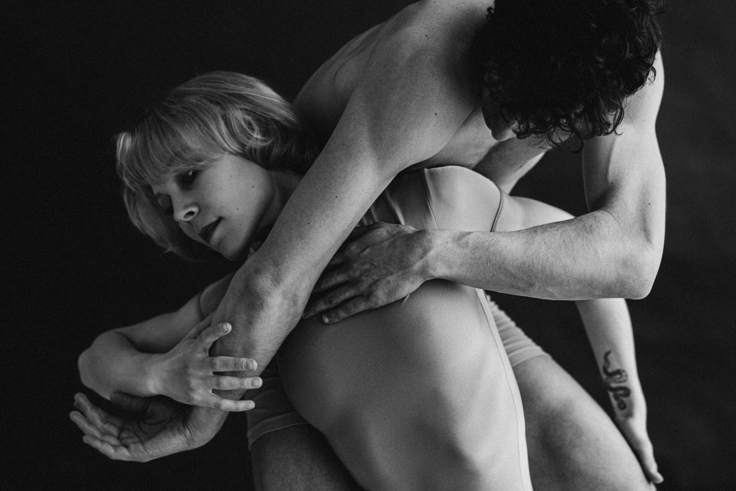 DANCERS. Victoria Olonen – Cinematic Portrait Artist | Helsinki & Europe