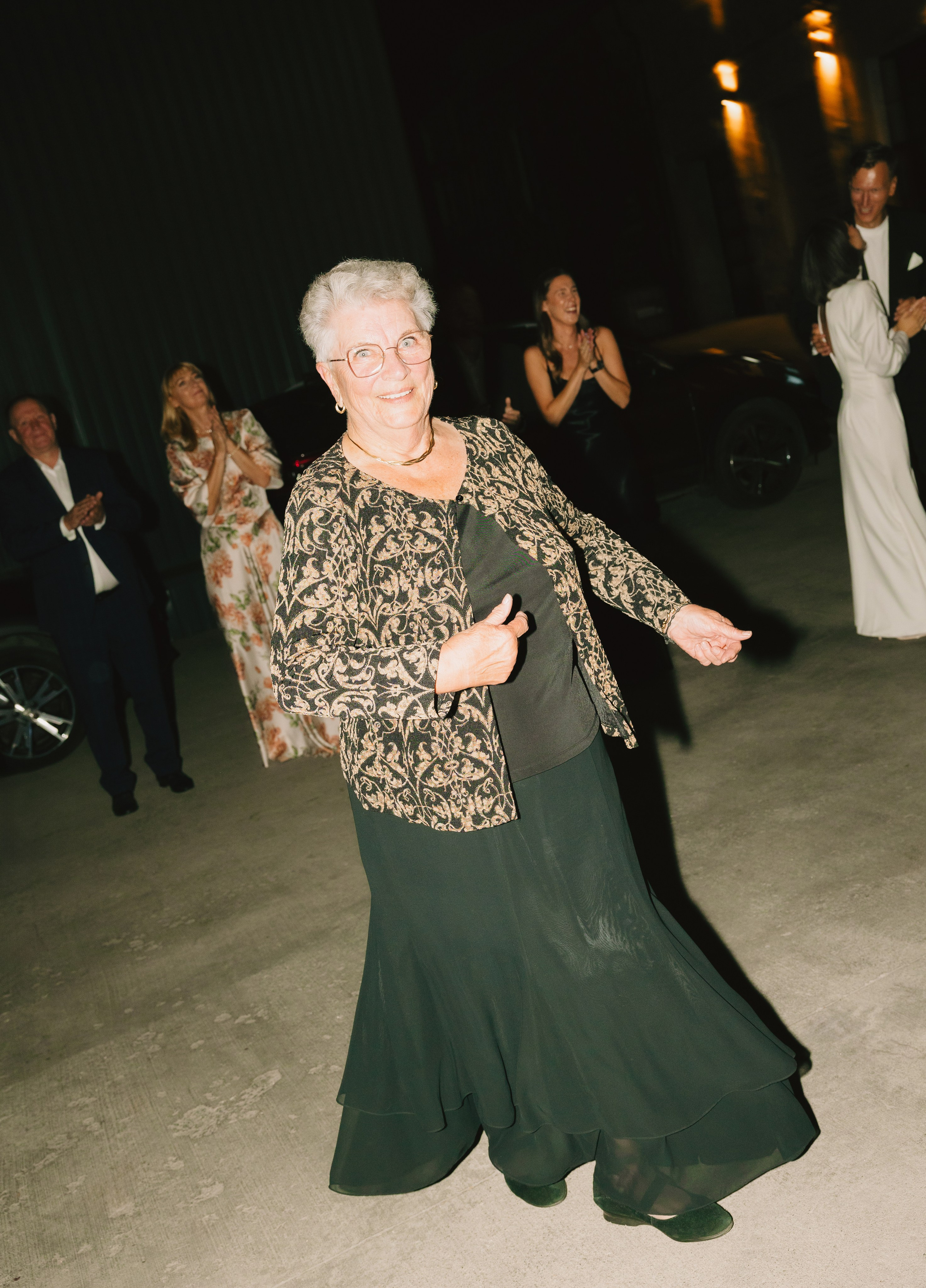 Miglė ir Mindaugas | 2024 | MIESTO VESTUVĖS. Vestuvių ir šeimų fotografė Lena Bondarenko / belove photo