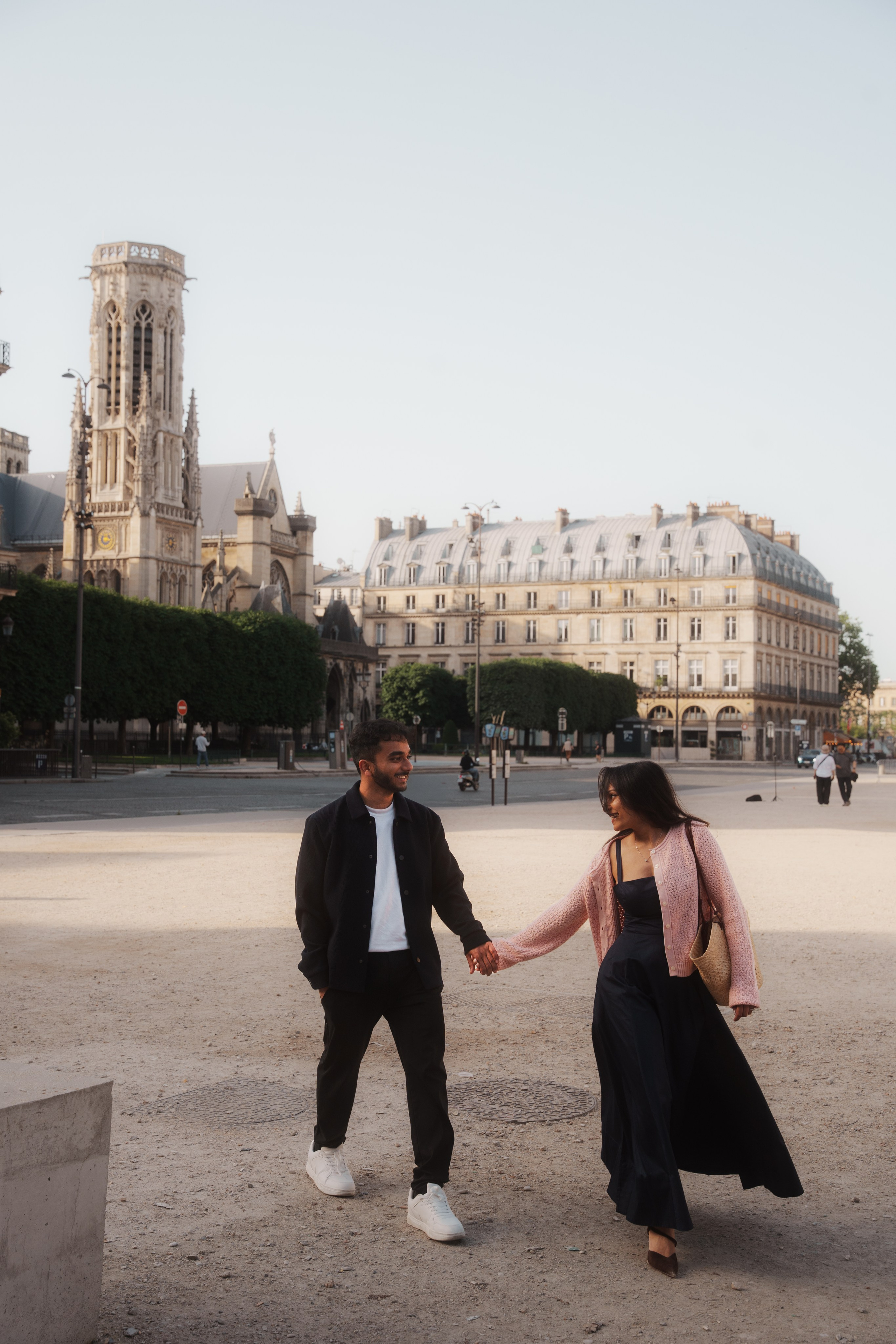 Spring Couple Photoshoot in Paris