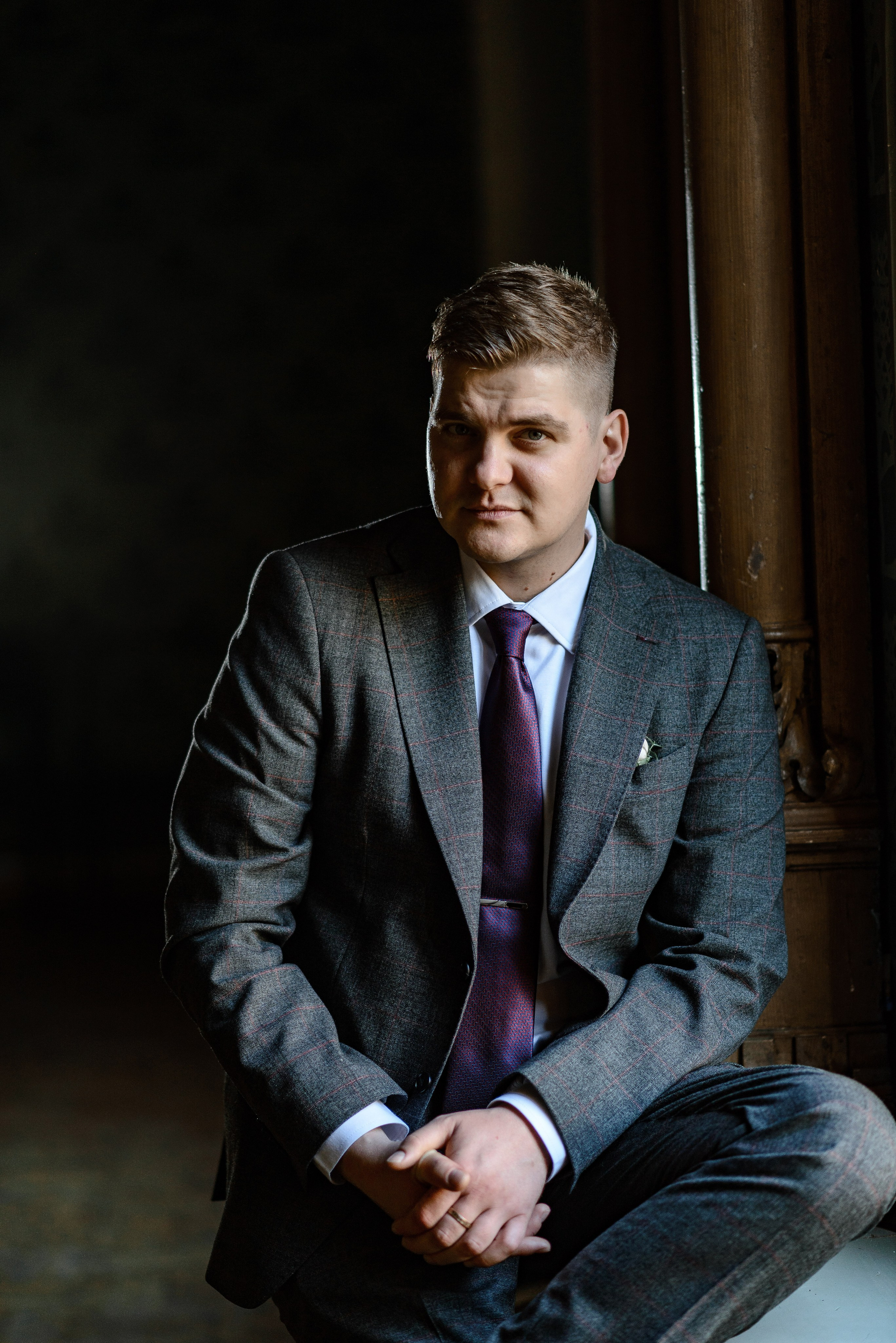 Der Bräutigam. Hochzeits- und Reportagefotograf für München, Regensburg, Deutschland RED LINE Media