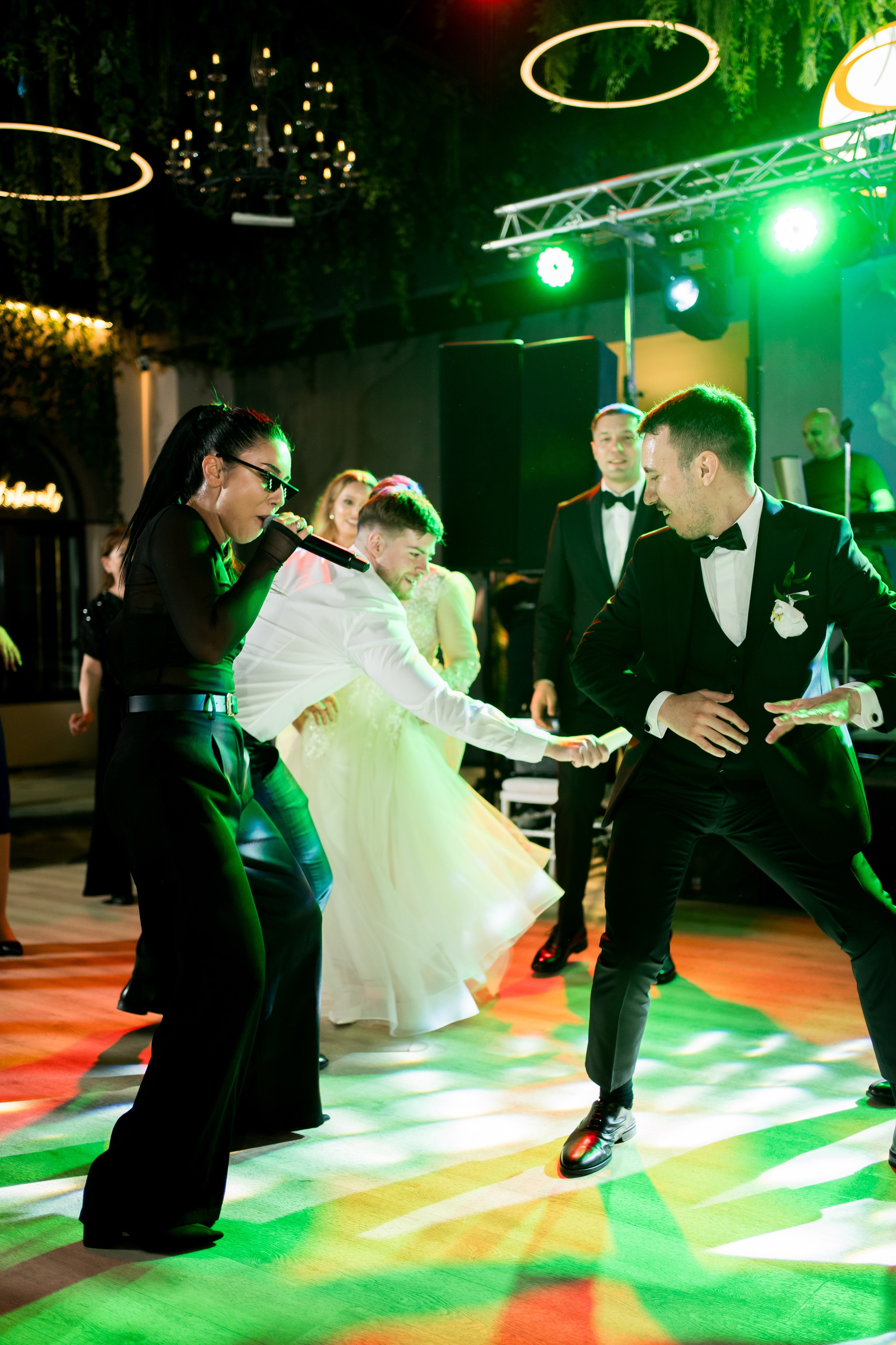 PARTY. Gabriel Florea — Fotograf nuntă București