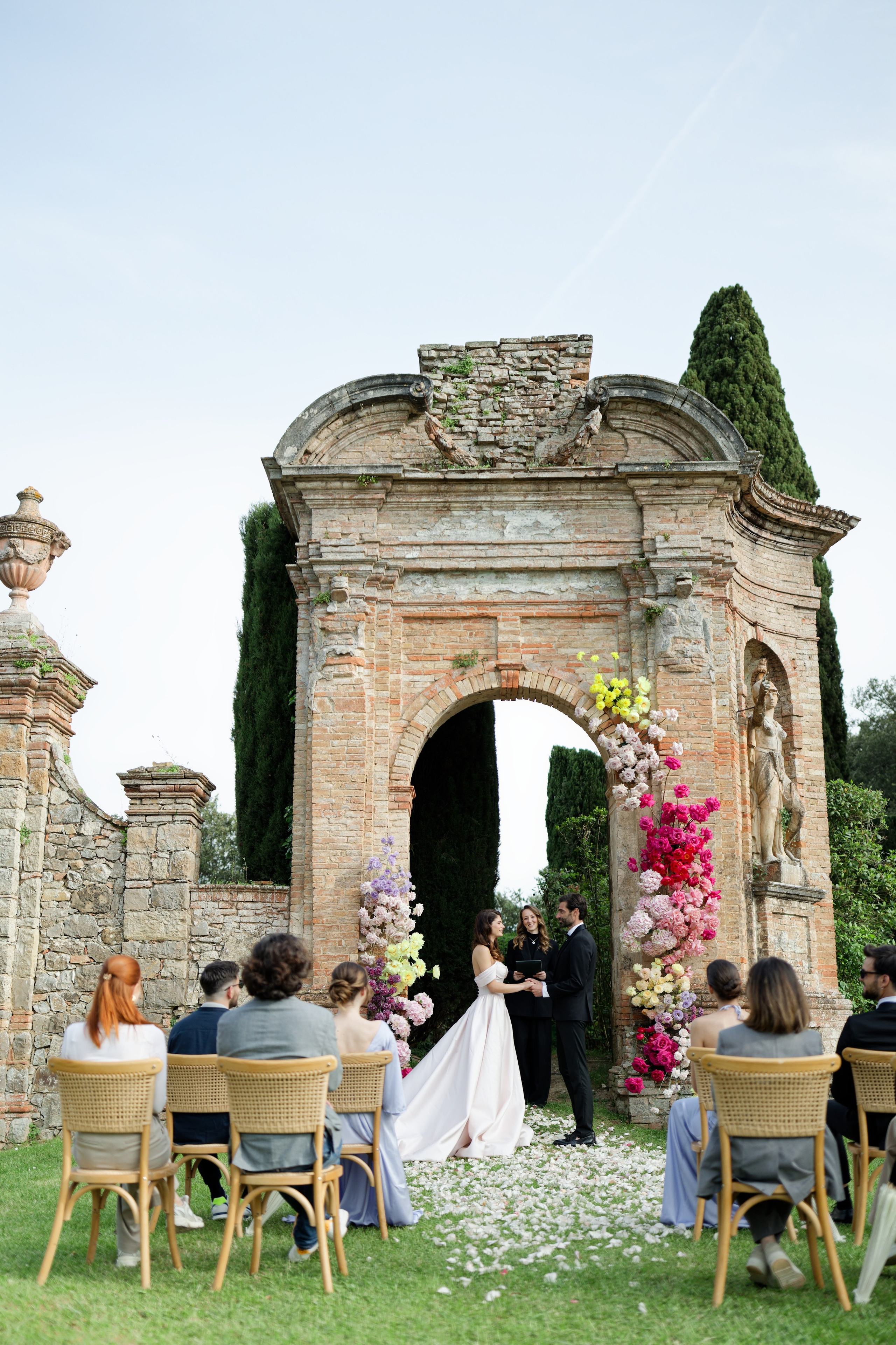 Wedding editorial at Villa di Geggiano, Tuscany, Italy
