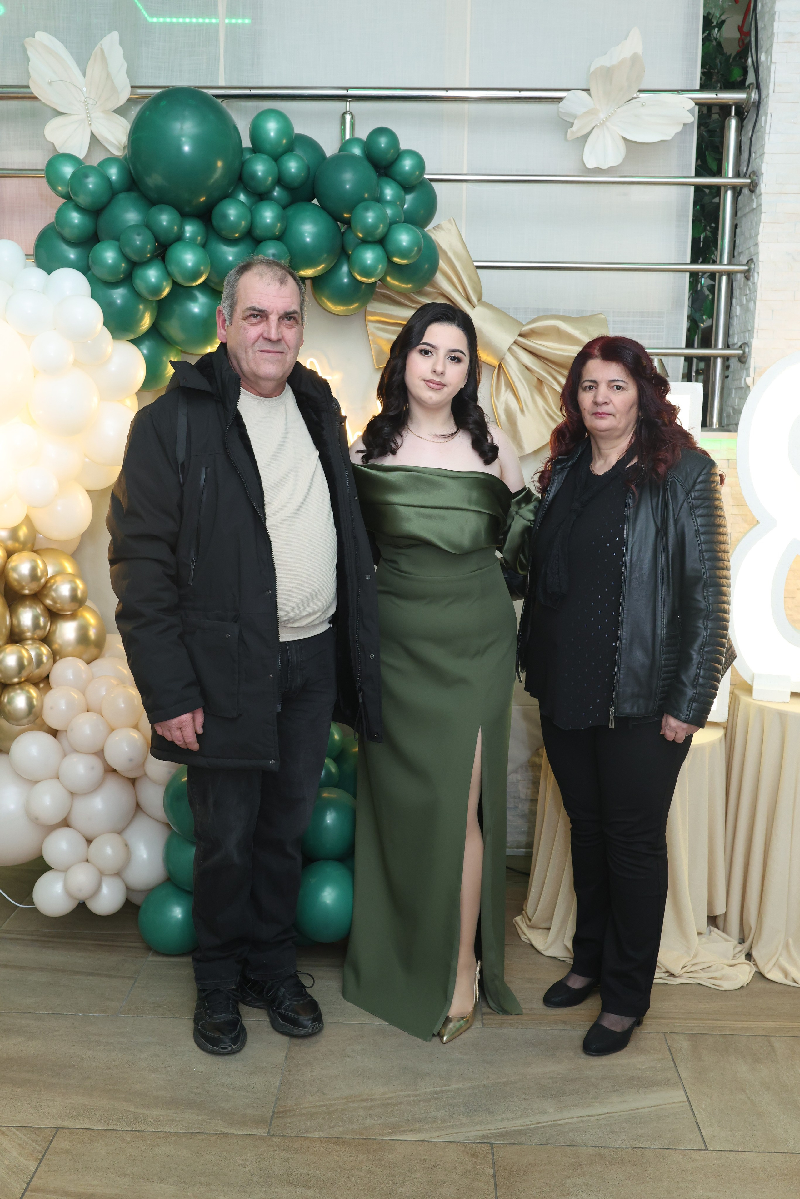 Sarin 18ti rođendan. Foto Simic Jagodina