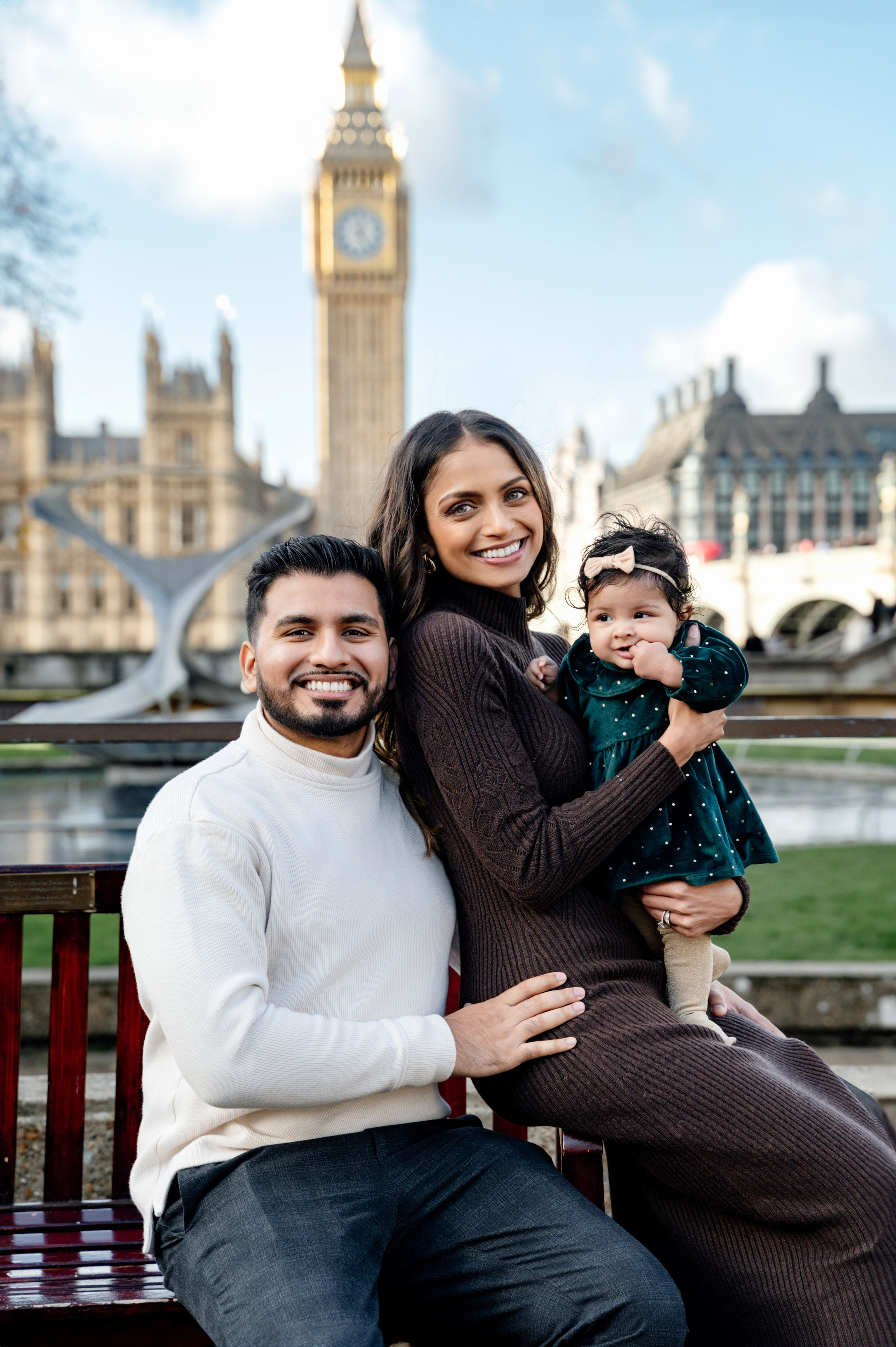Westminster Kevin&Trisha with baby. FAMILY AND WEDDING PHOTOGRAPHER IN LONDON MARINA RIVA