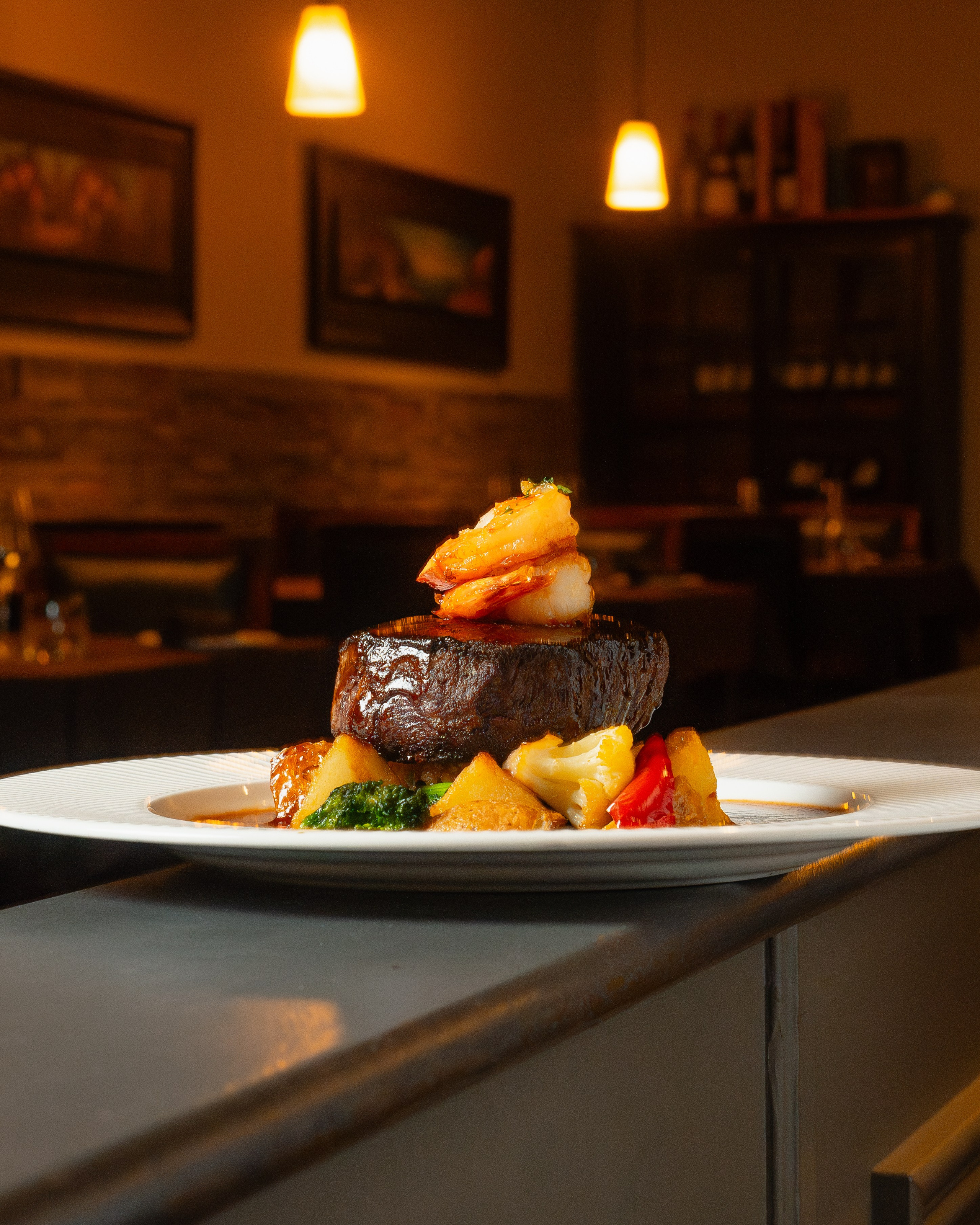 Luna. Welcome to my video and photo world!