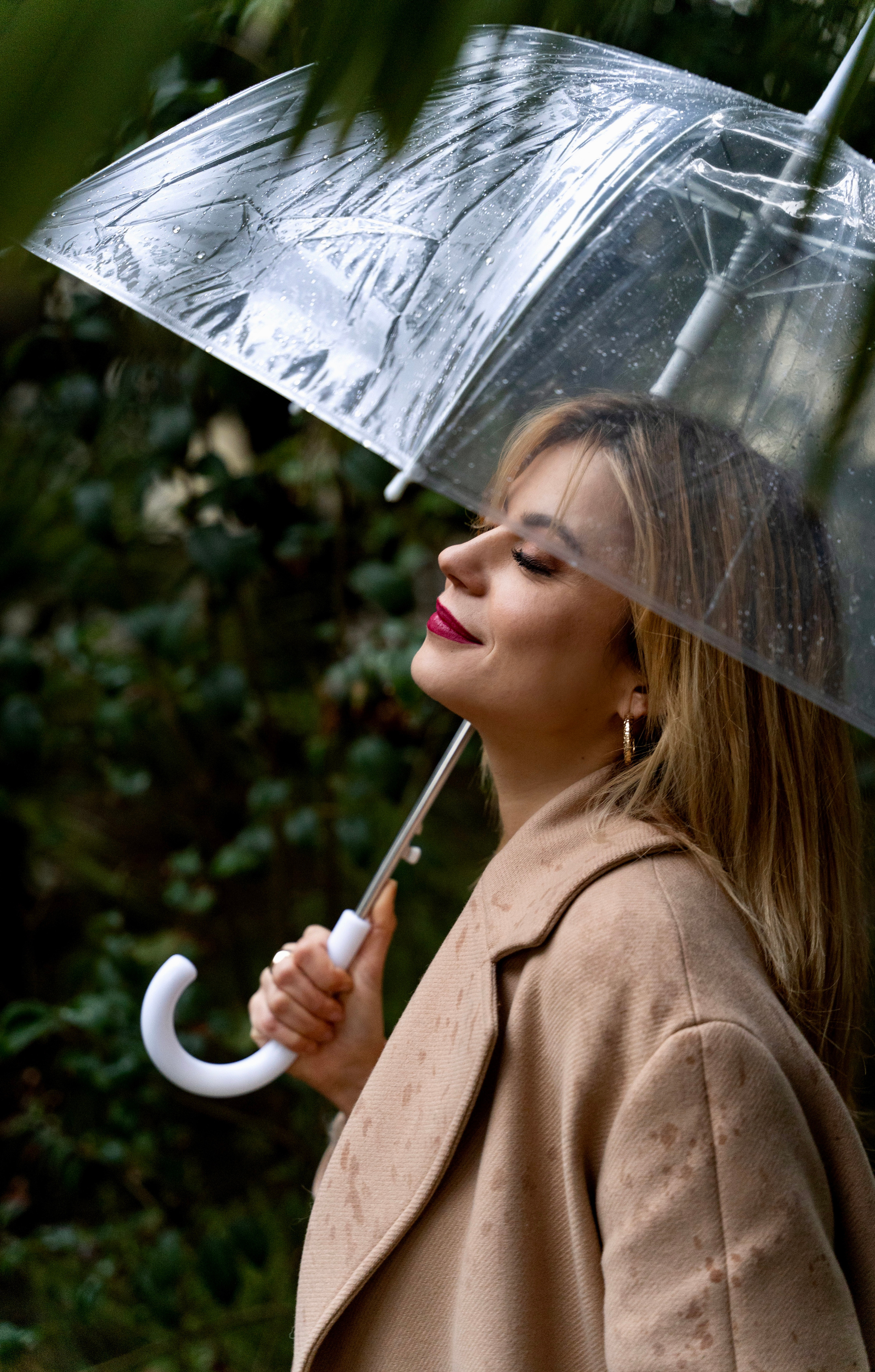 The rain. Wedding photographer Natalia