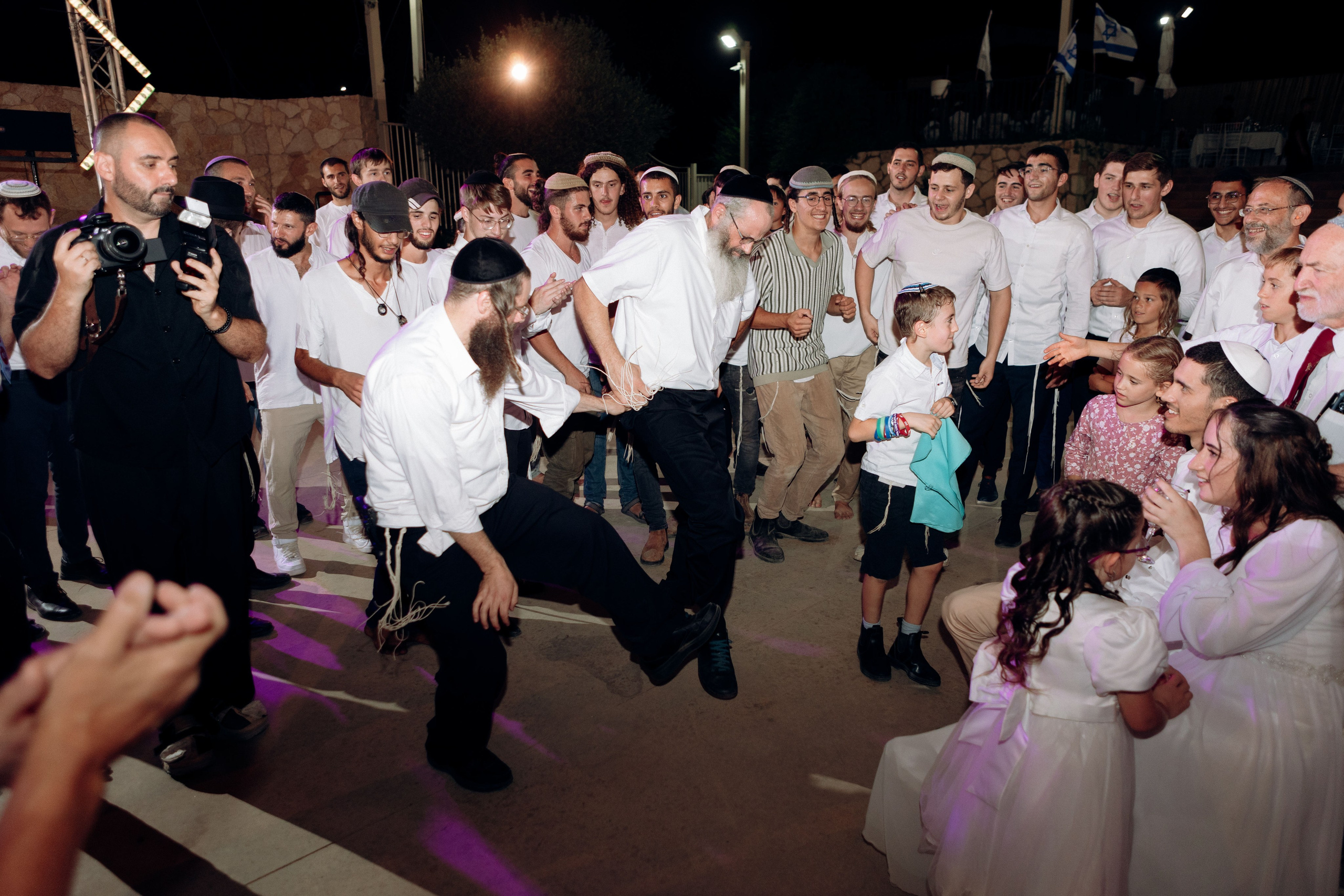 Hearts Become One. Https://shi-photo.com/