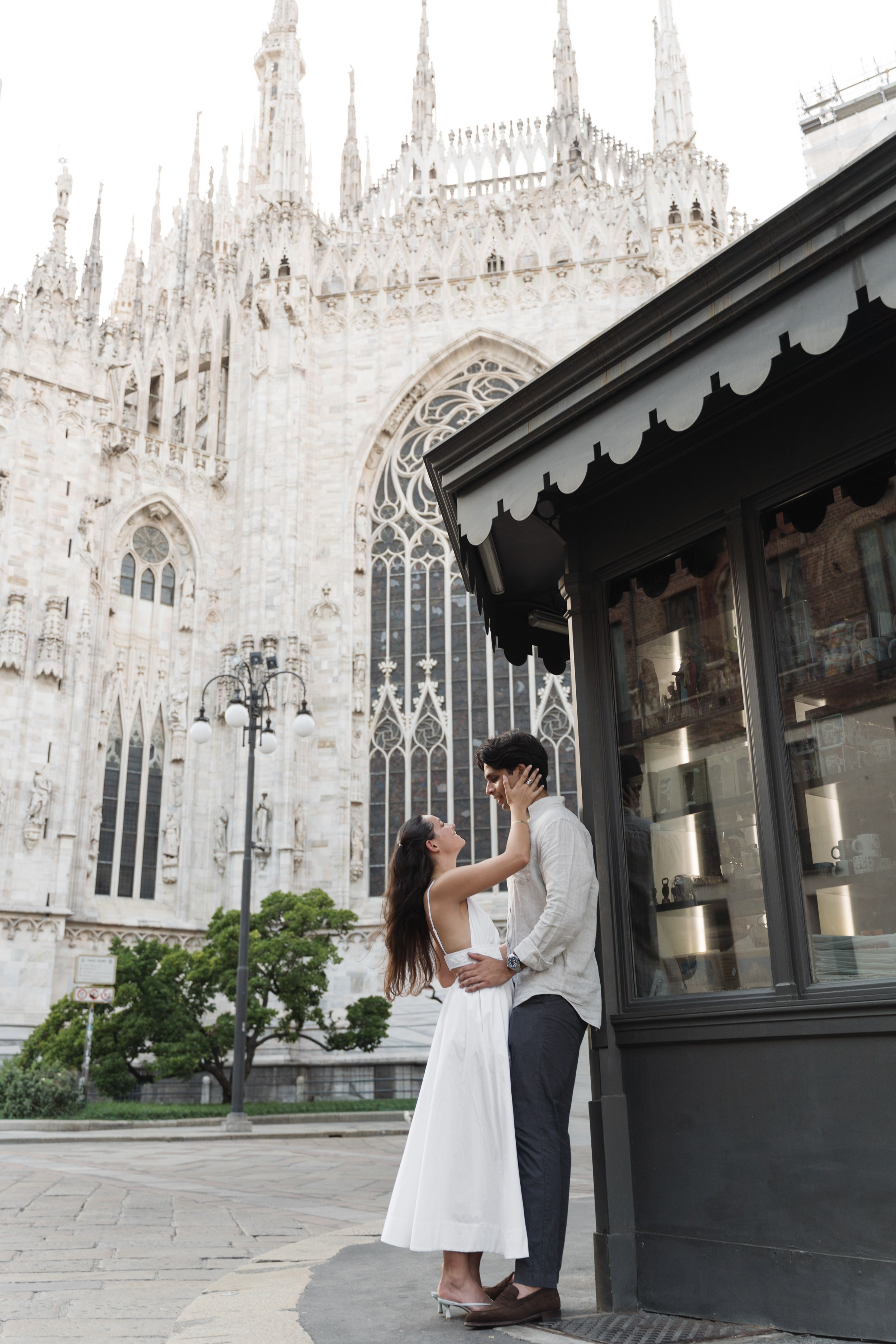 Secret Proposal in Milan. Lake Como Proposal Photographer | Surprise Proposals & Engagements