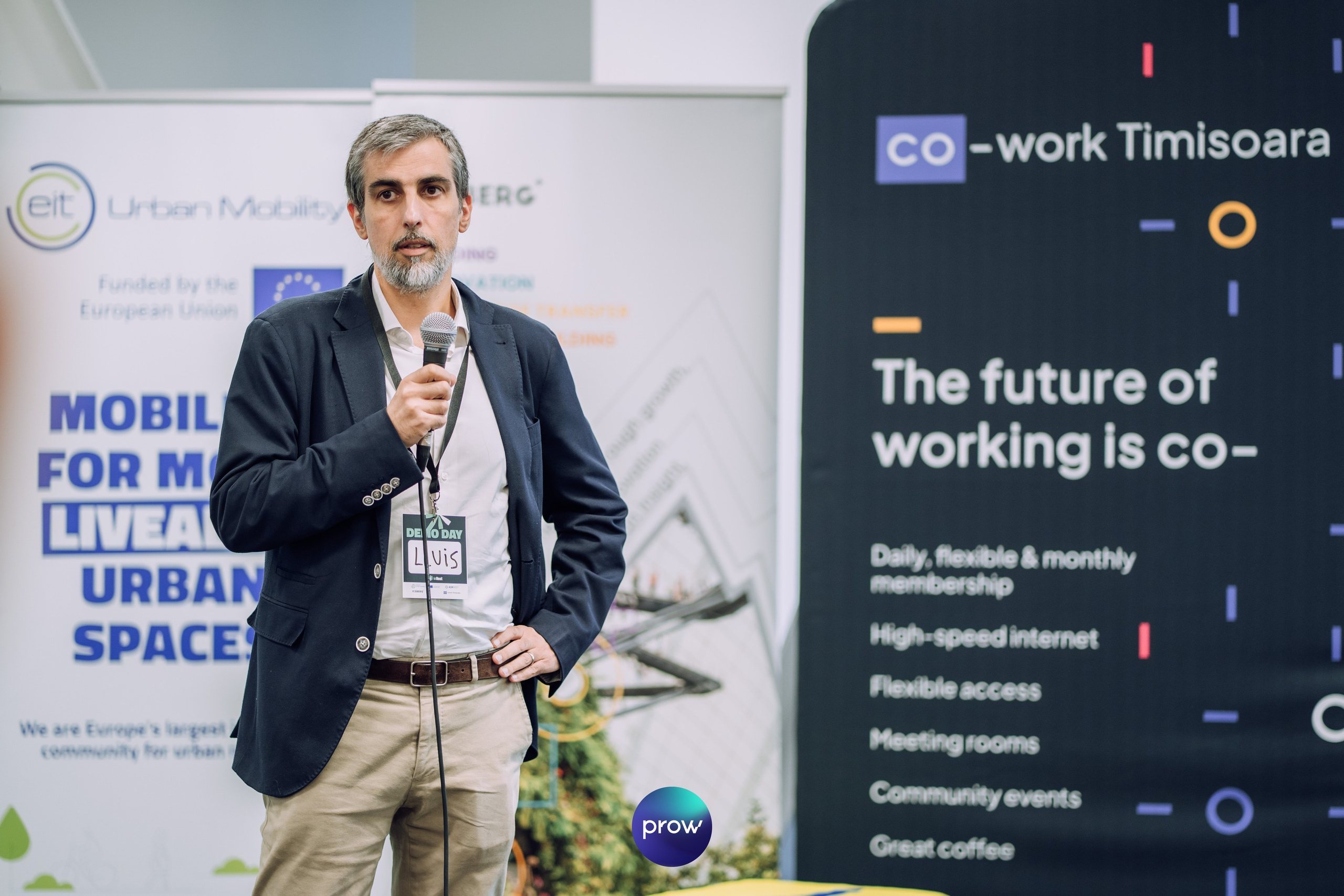 InVest DemoDay @ Cowork. Cozac Cristian Photographer