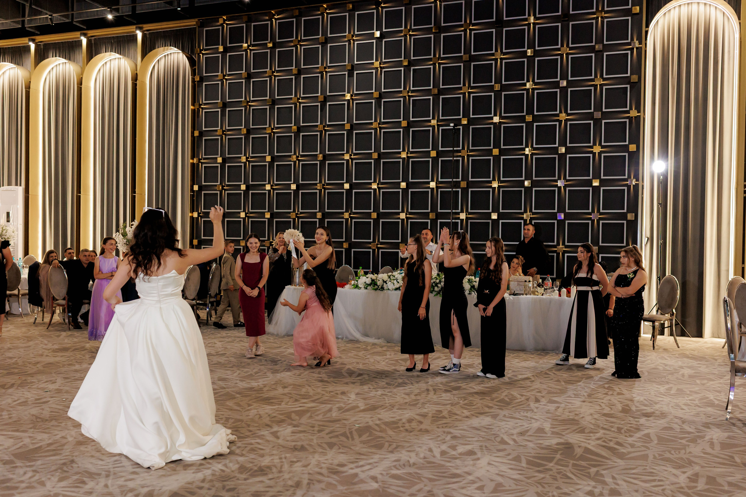 Nunta Nicoleta & Răzvan | Fotografie & Videografie Profesională. Servicii foto-video profesionale, pentru momente de neuitat