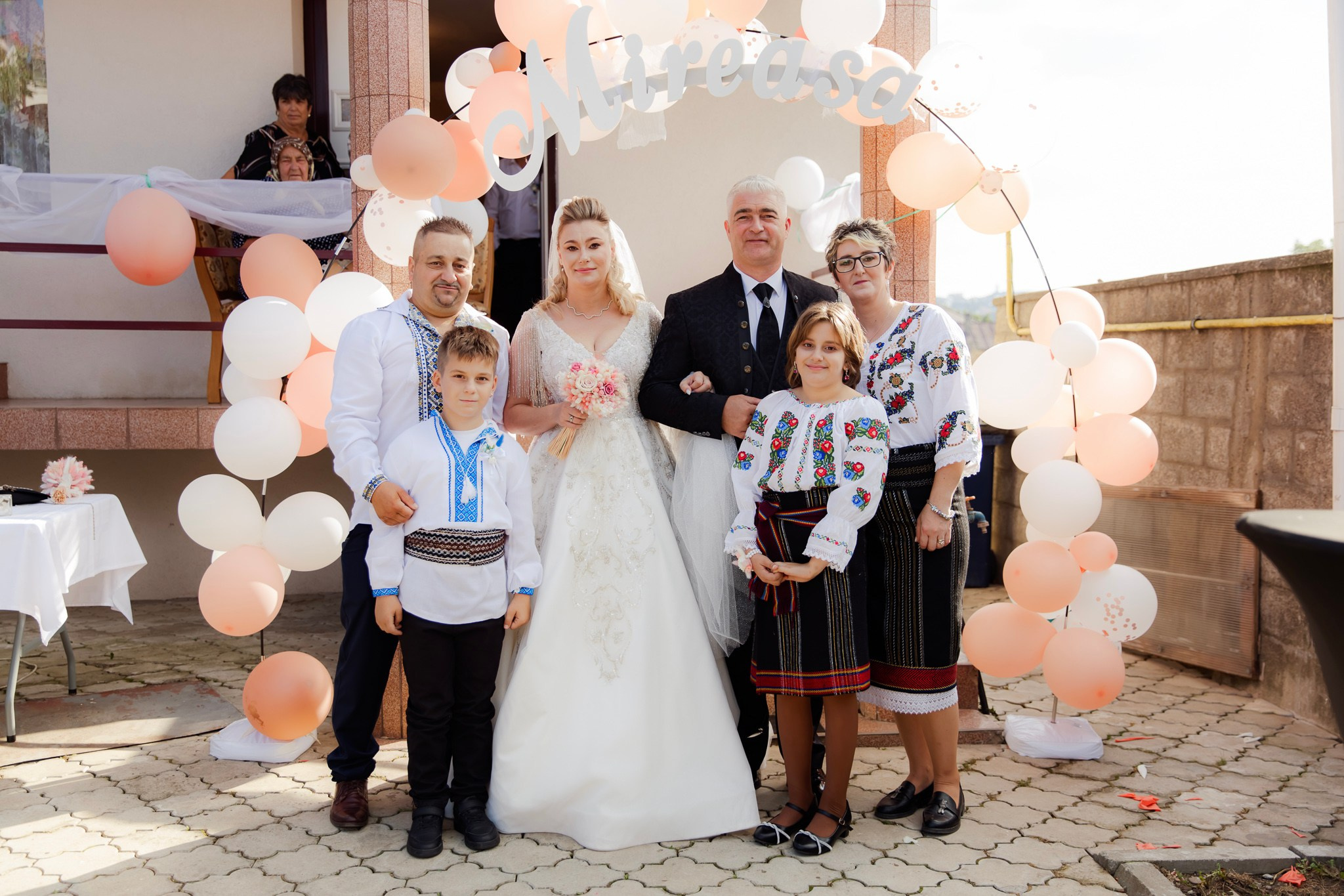 Mihai & Oana. Servicii foto-video profesionale, pentru momente de neuitat