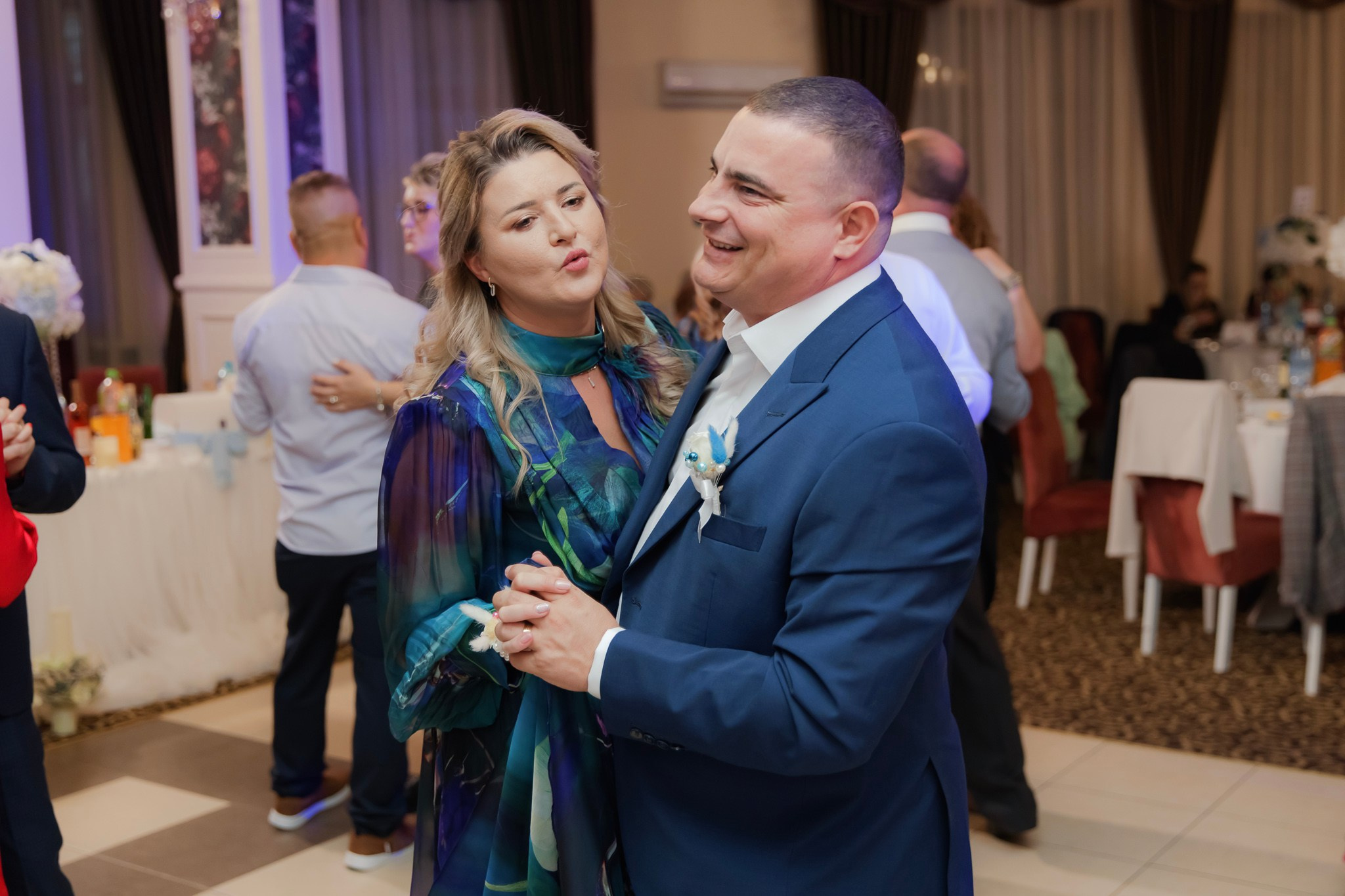 Mihai & Oana. Servicii foto-video profesionale, pentru momente de neuitat