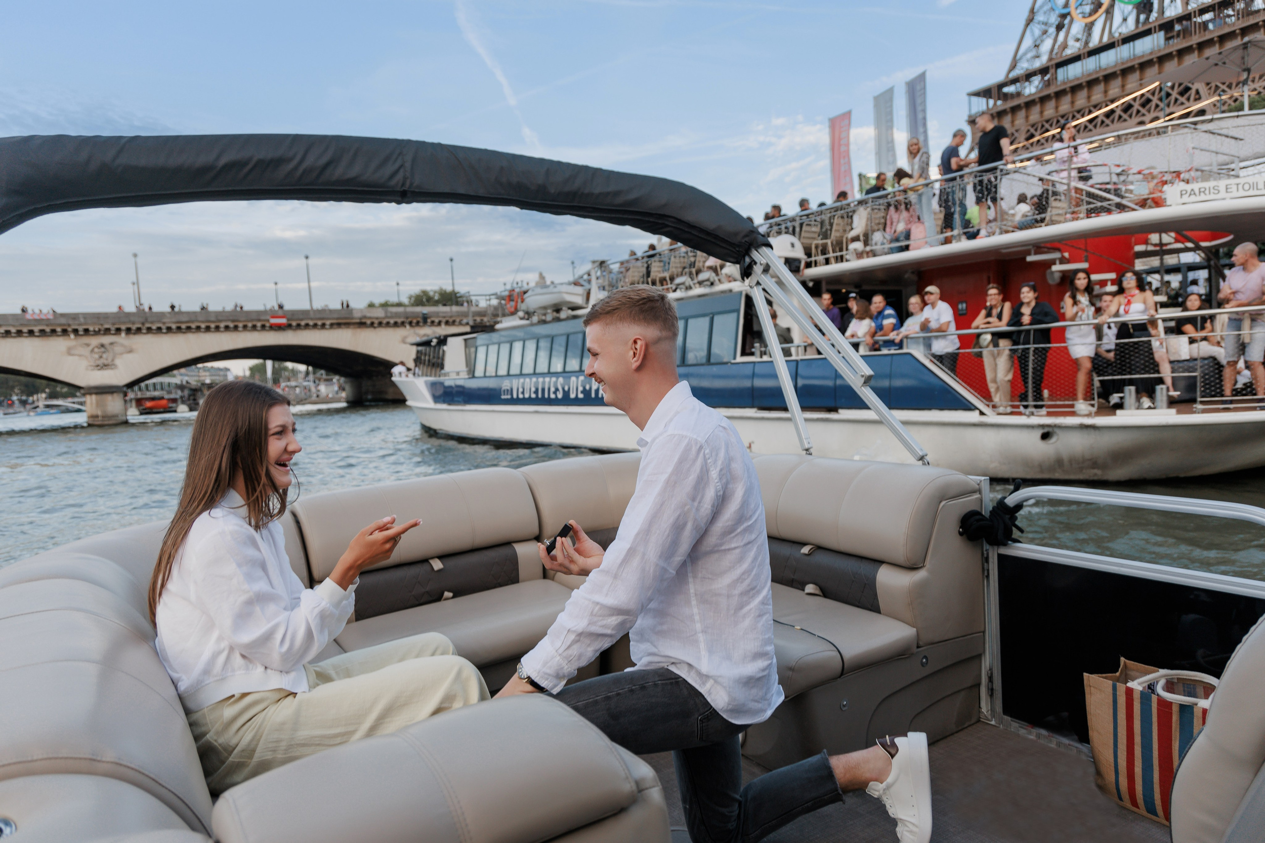 Wedding Proposal in Paris: 7 Refined & Realistic Ideas for 2026. Photographe à Paris