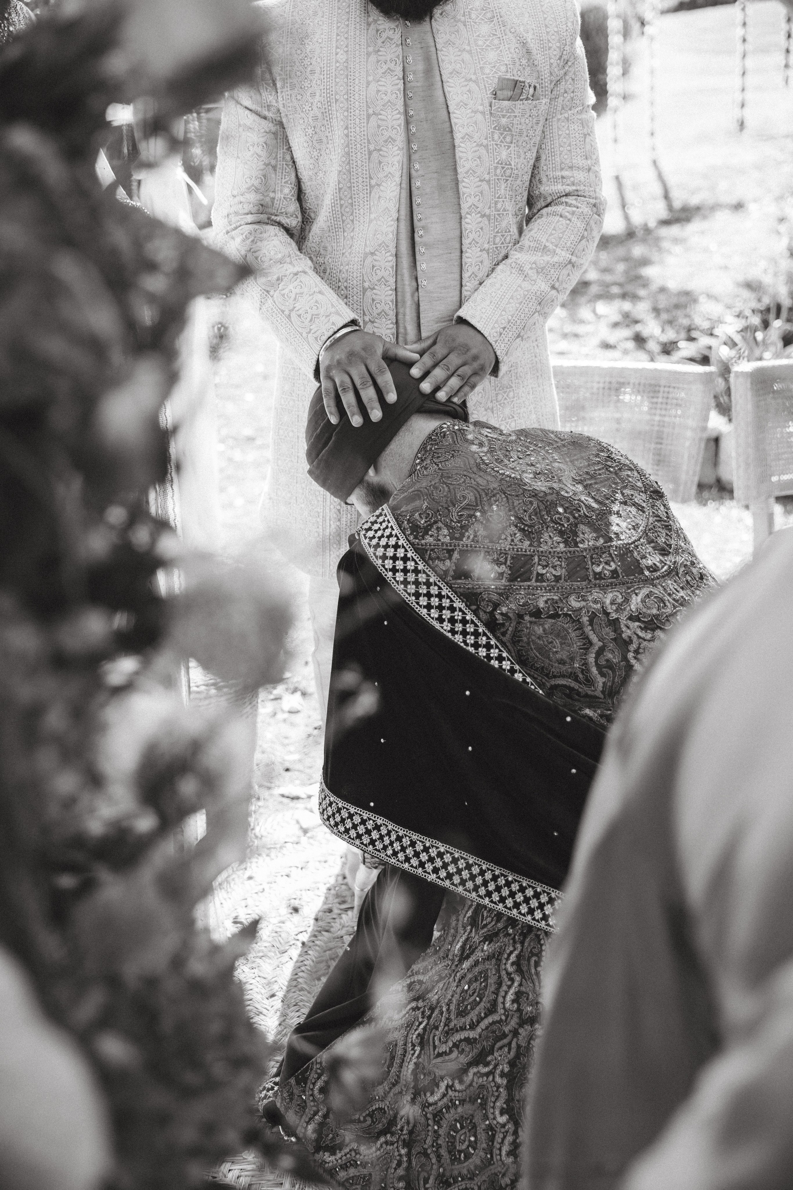 Patrik & Naomi. Monestir Sant Salvi. Paola wedding photographer / videographer in Barcelona