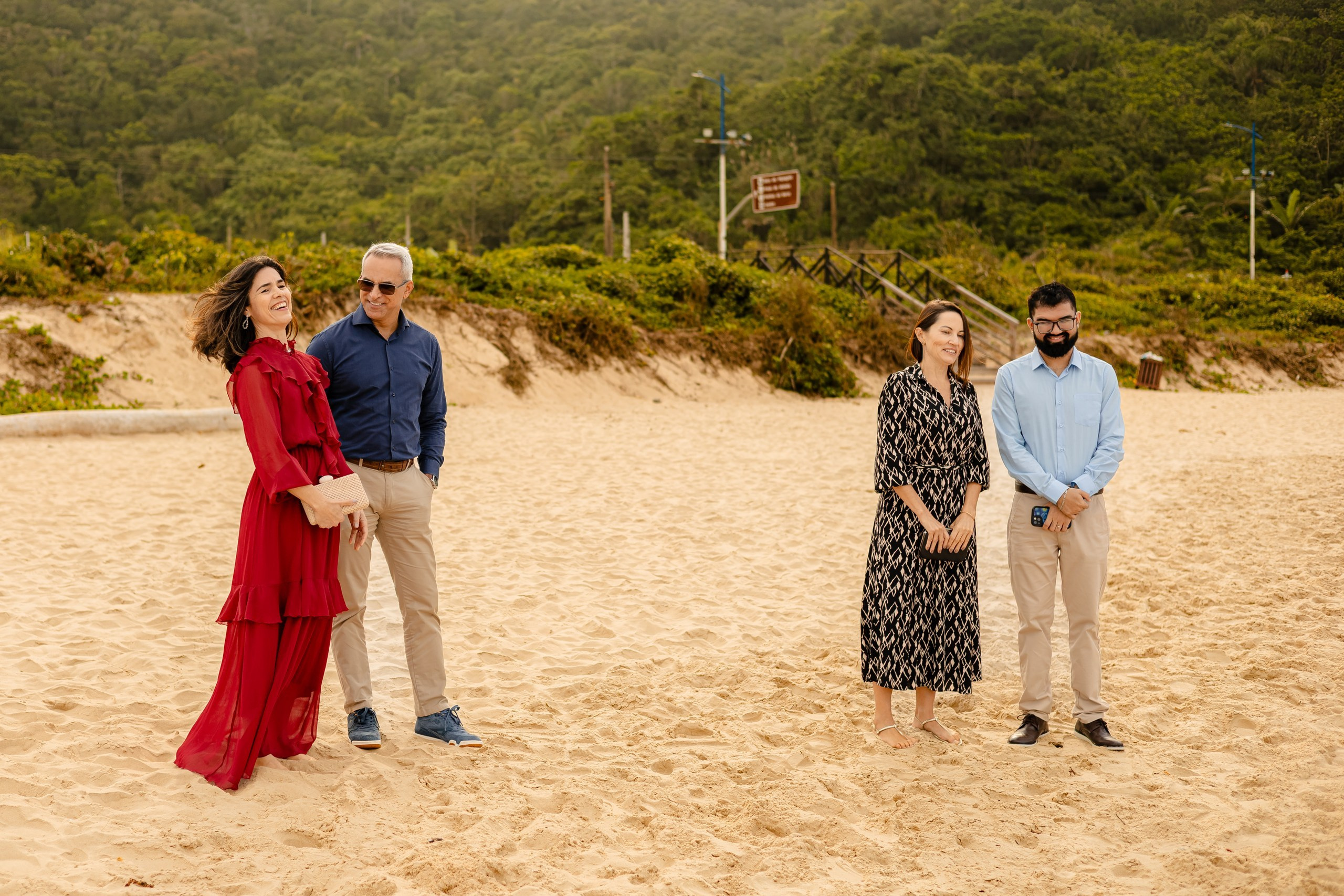 Casamento intimista na Praia Brava em Itajaí da Edilaine e do Lennon