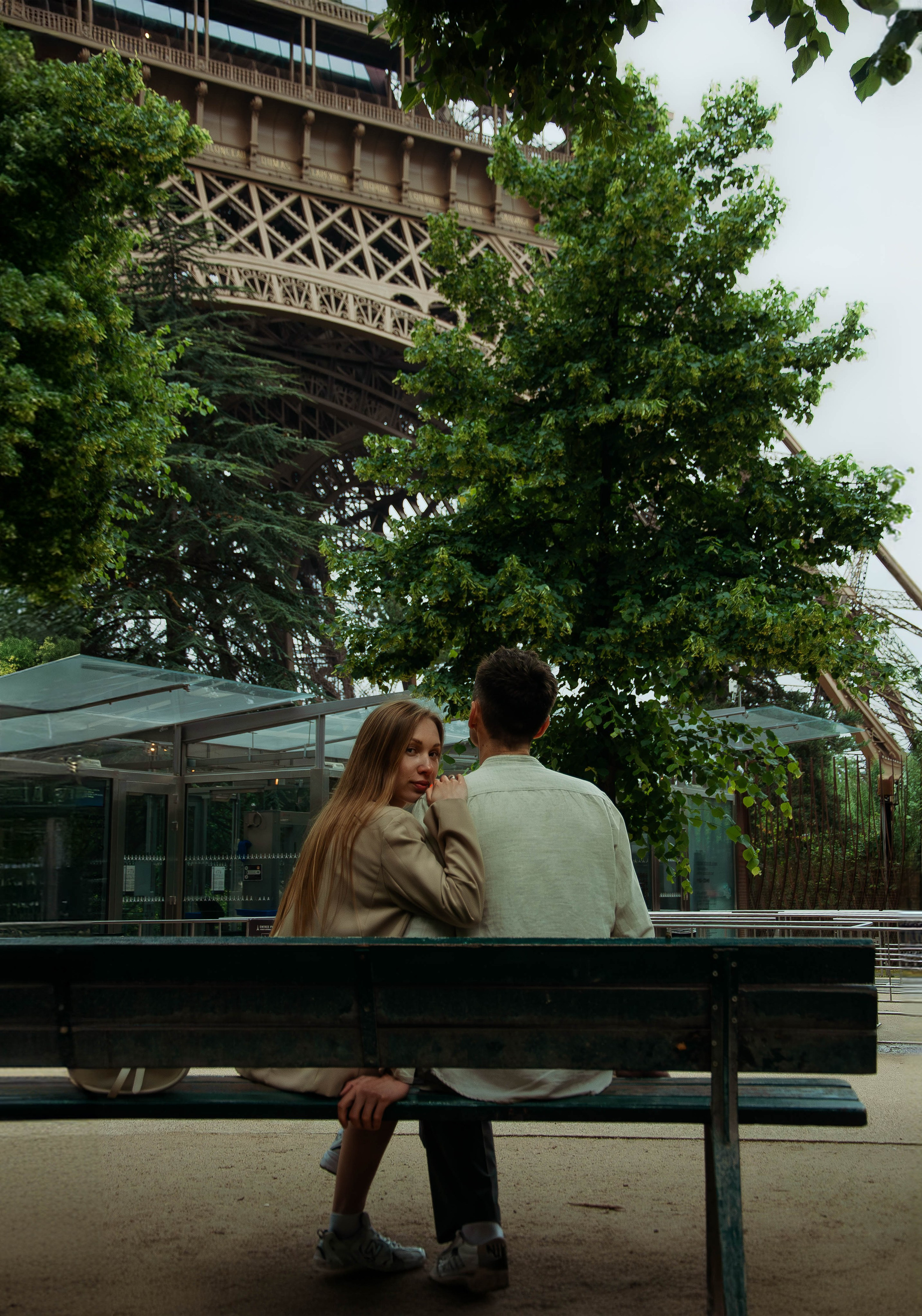 Лавстори у Эйфелевой Башни. Фотограф в Париже Полина Осипова