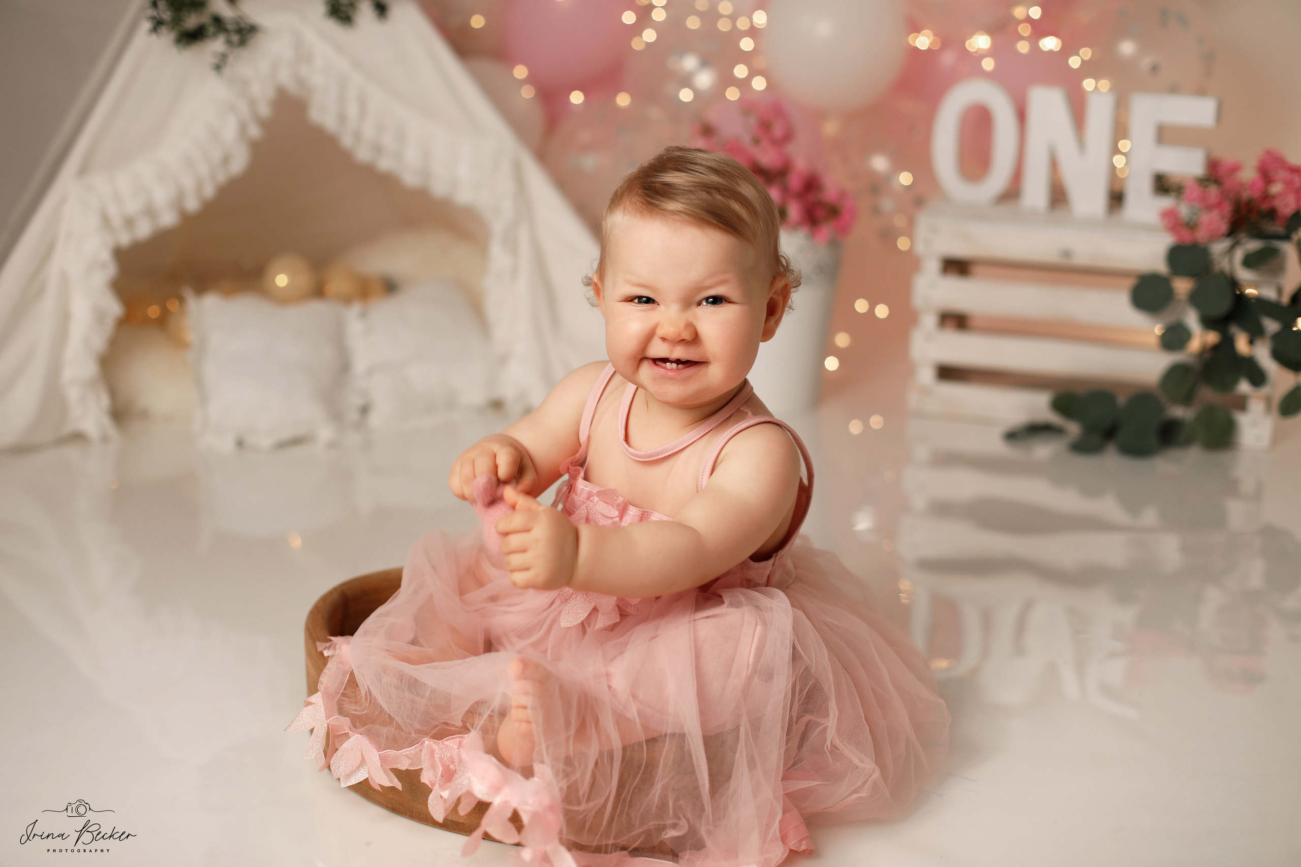 Cake-Smash Ulm, Cake-Smash Stuttgart, Cake-Smash Metzingen, Cake-Smash, Neu-Ulm, Cake-Smash Göppingen,  Erste Torte, Erste Geburtstag, Baby Shooting, Babyfotografie Ulm, Geburtstags Torte, 1 jähr shooting, Erste Torte Ulm, Erste Torte Stuttgart, Erste Torte Metzingen, Erste Torte Neu-Ulm, Babyfotografie Neu-Ulm, Babyfotografie Stuttgart, Babyfotografie Reutlingen, Babyfotografie Memmingen, Babyfotografie Günzburg, Babyfotografie Ravensburg, Babyfotografie Bodensee, Babyfotografie Tübingen, Babyfotografie Sigmaringen, Kindergeburstag Ulm, Babyfotograf Ulm, Babyfotograf Ehingen, Babyfotograf Riedlingen, Babyfotograf Laupheim